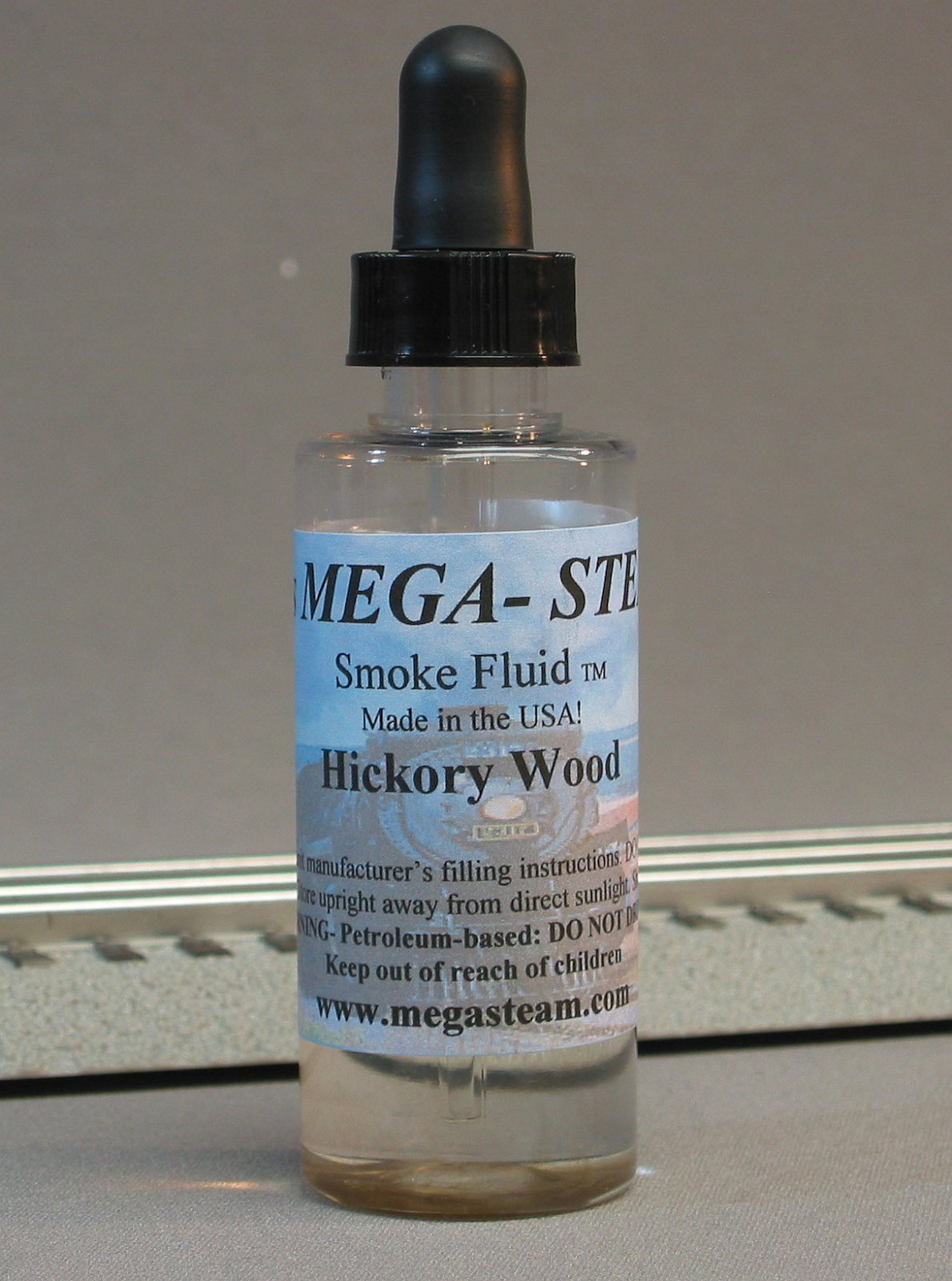 JT\'S MEGA-STEAM HICKORY WOOD SMOKE FLUID SCENTED train lionel liquid JTM111 NEW