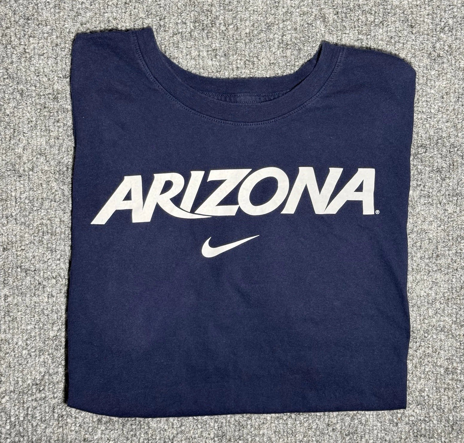 Nike University Of Arizona Wildcats T-Shirt Cotton Navy Blue Size Extra Large Nike University Of Arizona Wildcats T-Shirt Cotton Navy Blue Size Extra Large