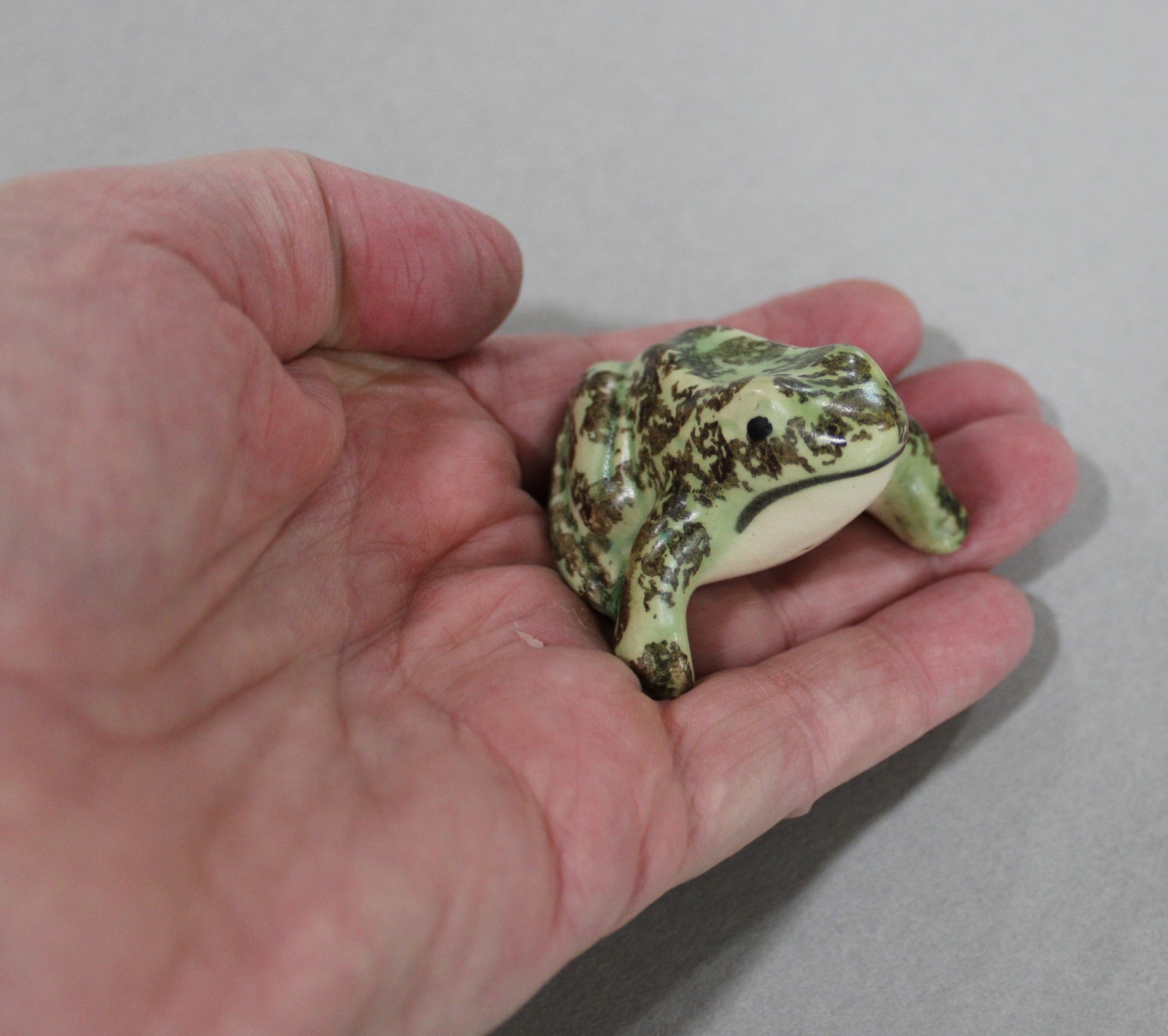Smallest Teeny Tiny Brush McCoy Frog Miniature Figurine