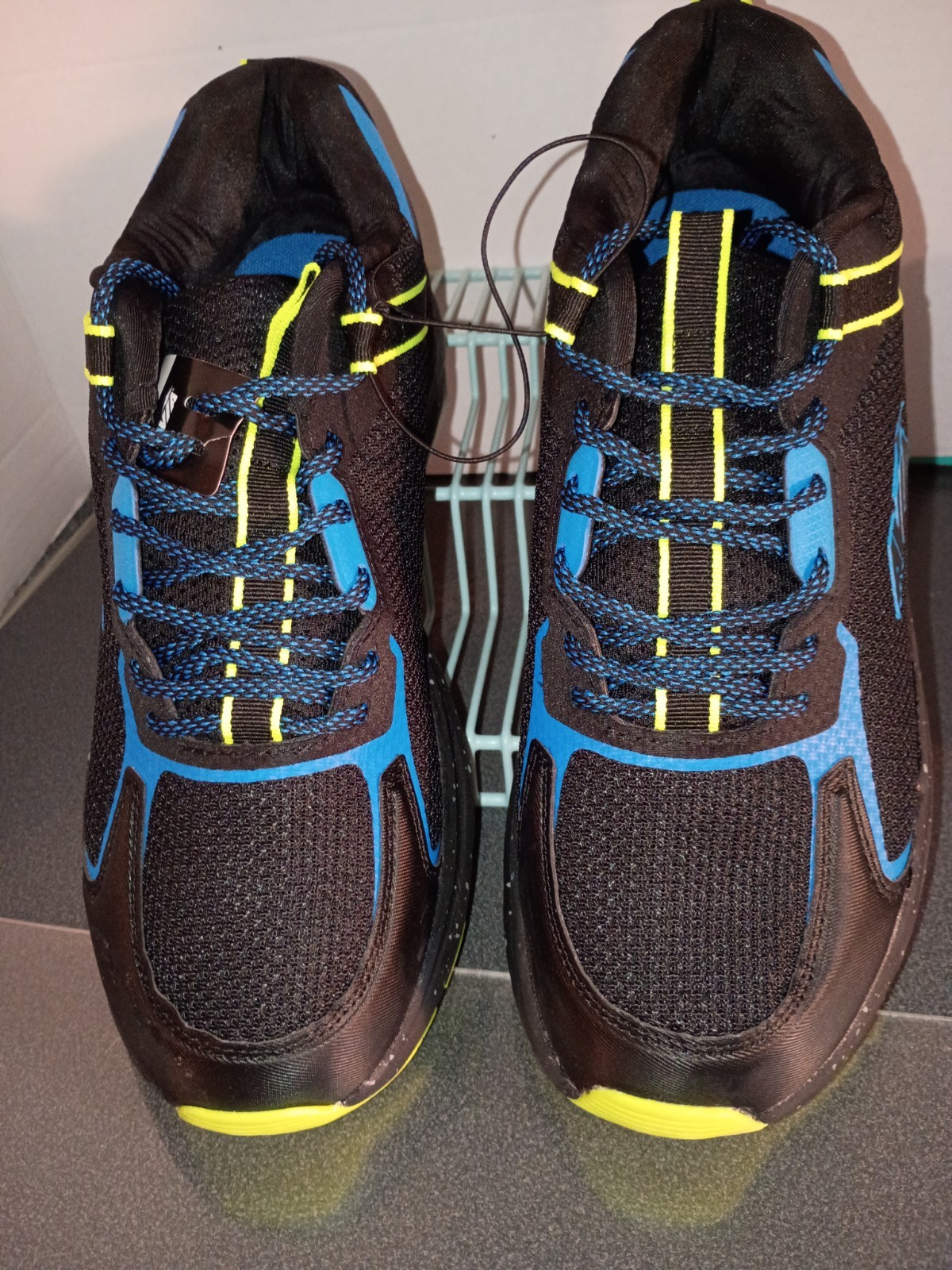 Avia Avi- Canyon 2.0 Men\'s Sneakers SIZE 11