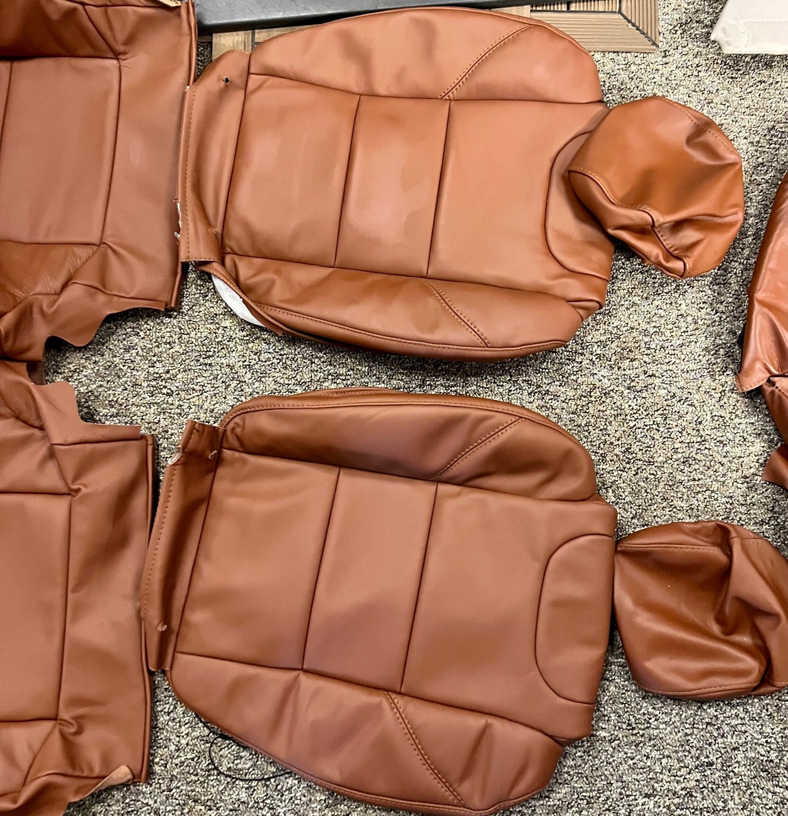 Hand-Stitched Leather Seat Covers for Land Rover Defender 90/110 (1988–1995) Hand-Stitched Leather Seat Covers for Land Rover Defender 90/110 (1988–1995)