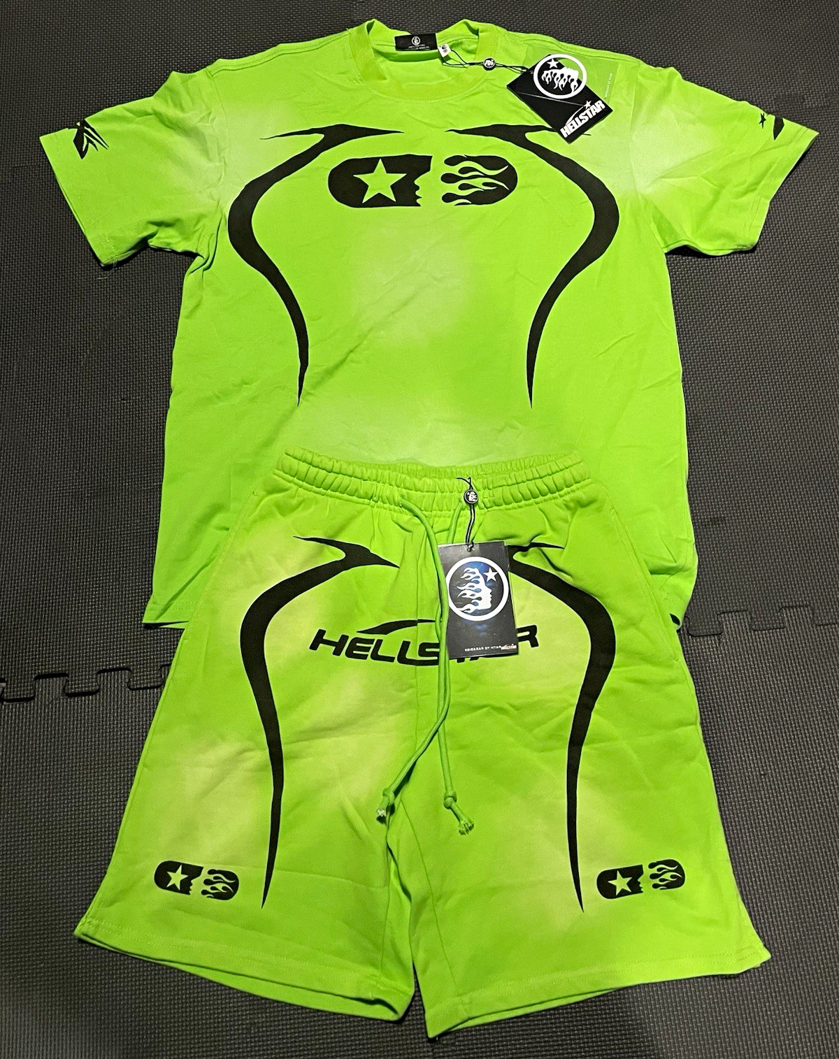 HELLSTAR Men\'s 2-Piece T-Shirt & Shorts Graphic Logo Drawstring Green/Black M
