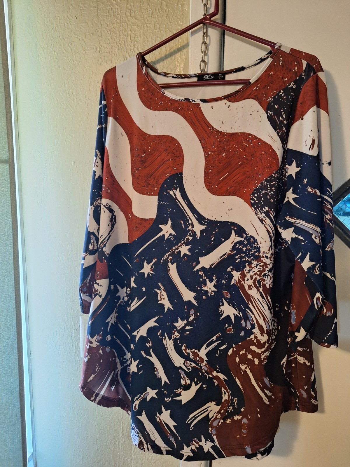 Women\'s Abstract Patriotic Tunic. Size 4X Large. Women\'s Abstract Patriotic Tunic. Size 4X Large.