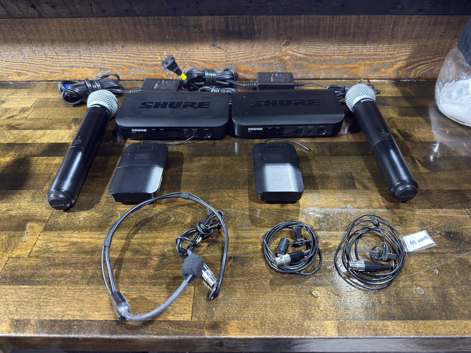 Shure BLX  Wireless Microphone Bundle 2 SM58 Handhelds + 2 Bodypacks 2 Recievers