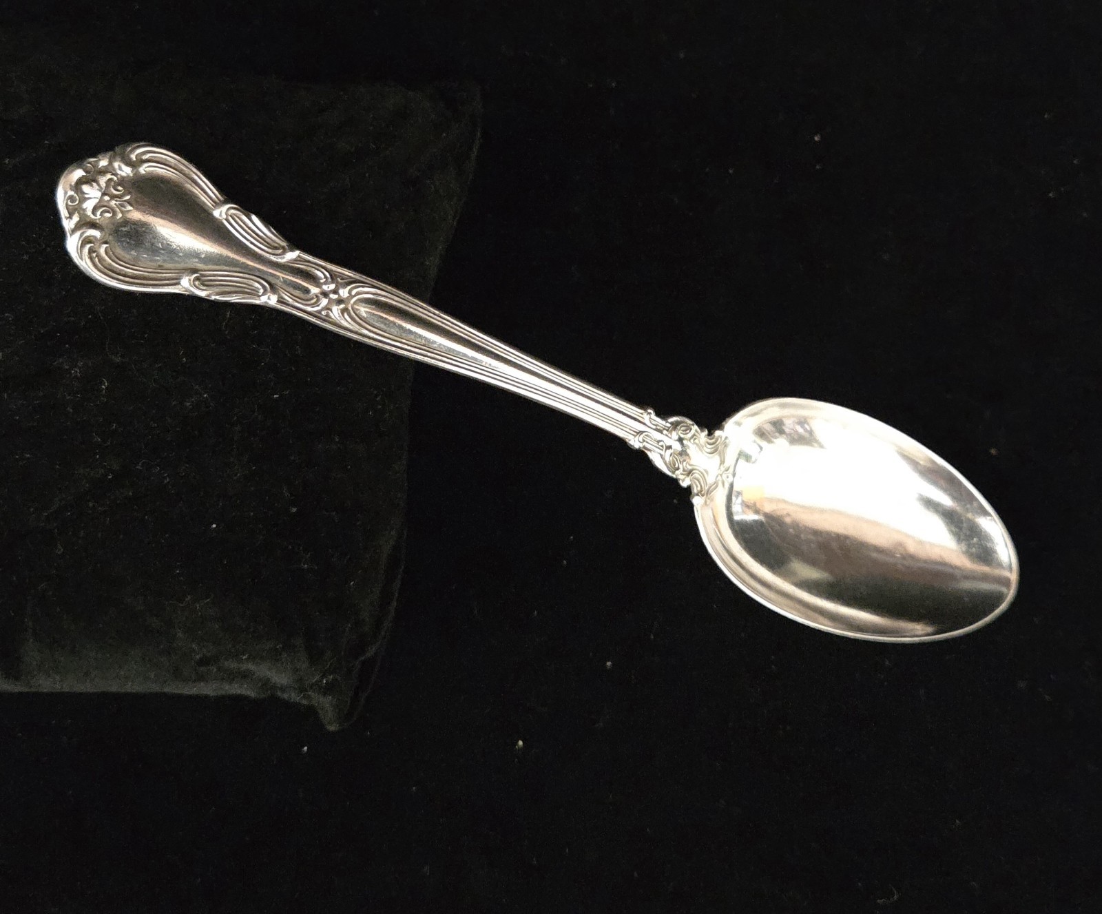 Antique Gorham Chantilly Sterling Silver Teaspoon 5.75\