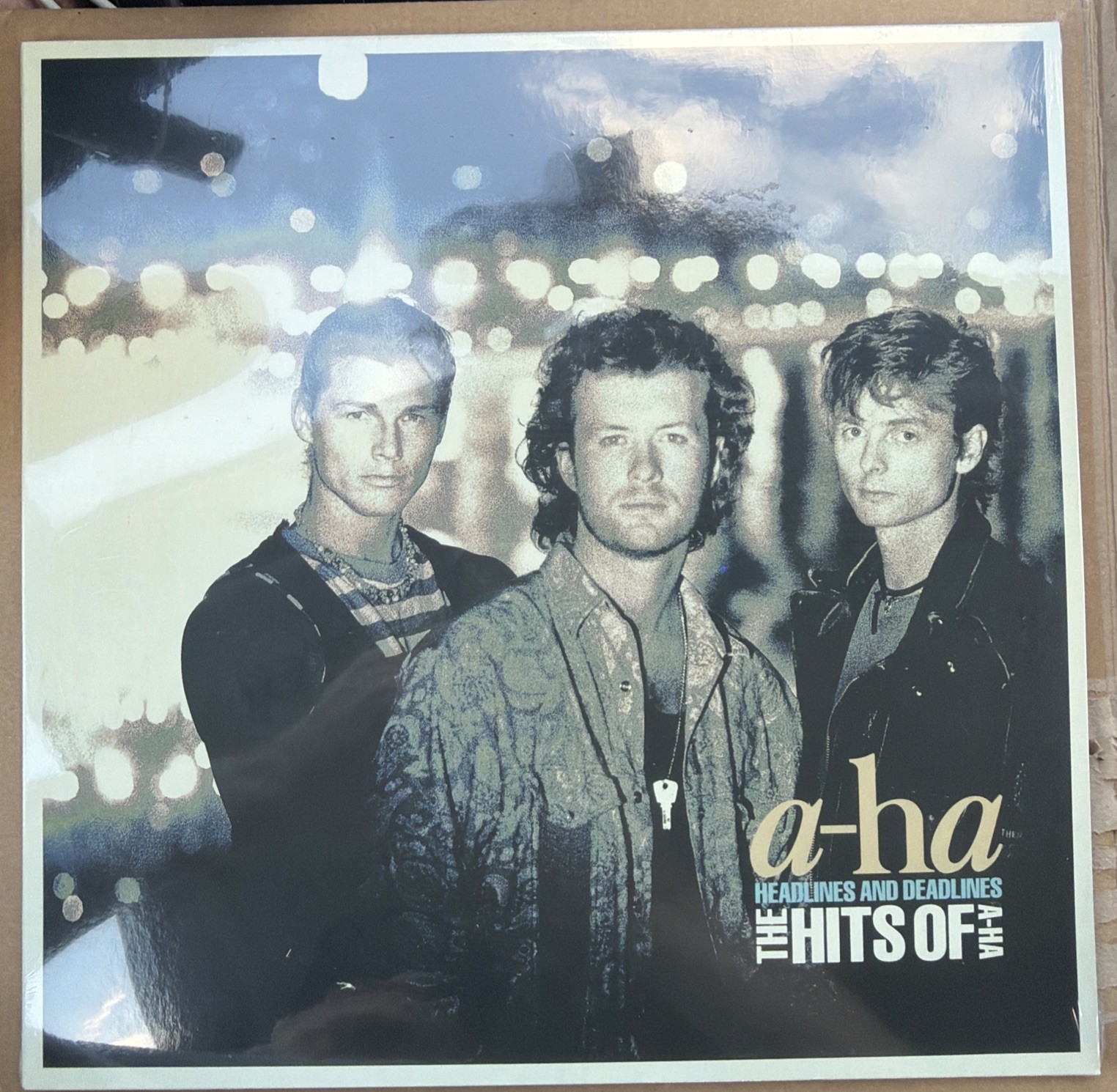 A-HA LP HEADLINES AND DEADLINES THE HITS 1991 Warner R1-56723 M/M A-HA LP HEADLINES AND DEADLINES THE HITS 1991 Warner R1-56723 M/M