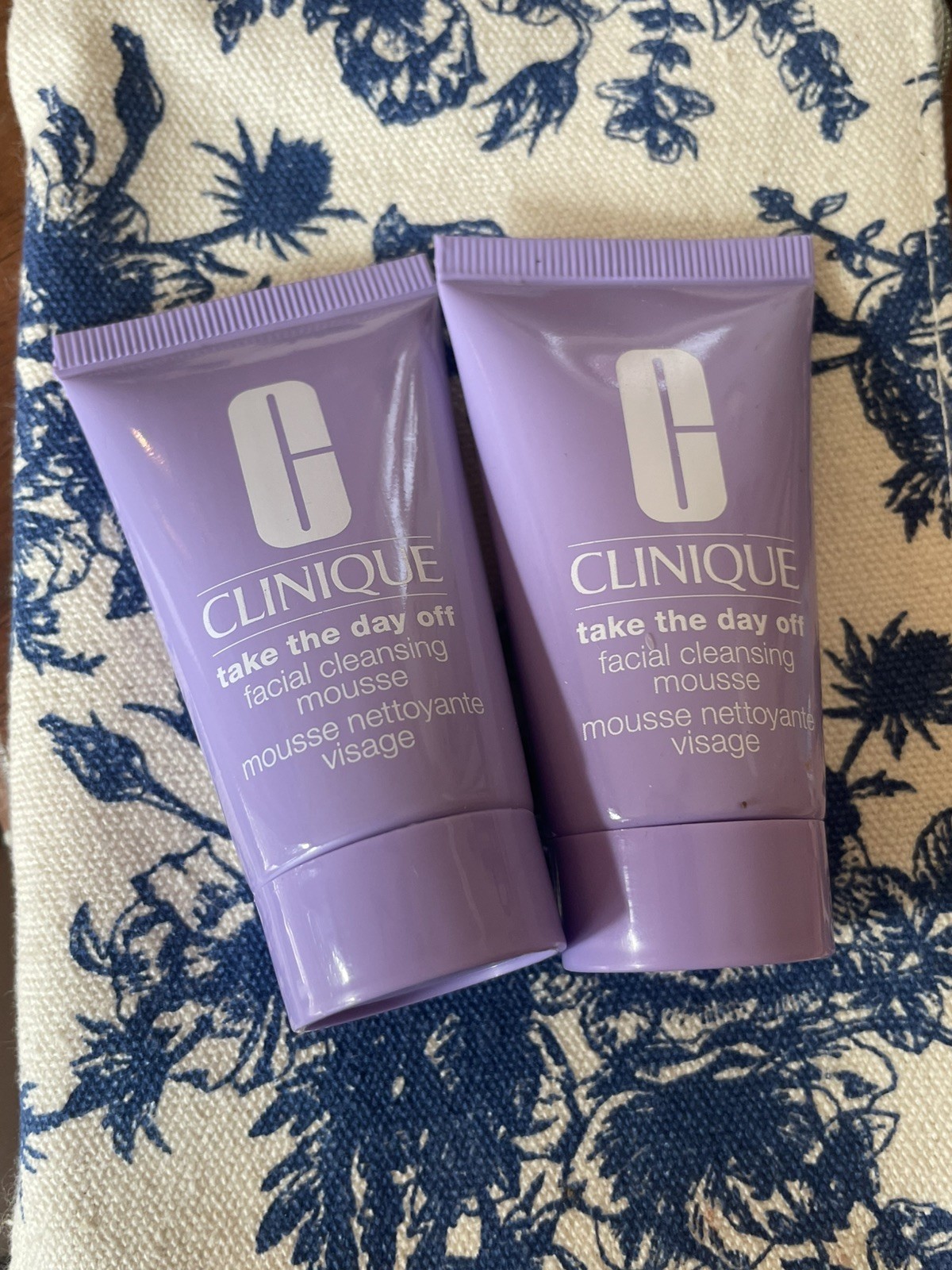 2 x Clinique Take The Day Off Facial Cleansing Mousse Cleanser 1 oz each 2 x Clinique Take The Day Off Facial Cleansing Mousse Cleanser 1 oz each