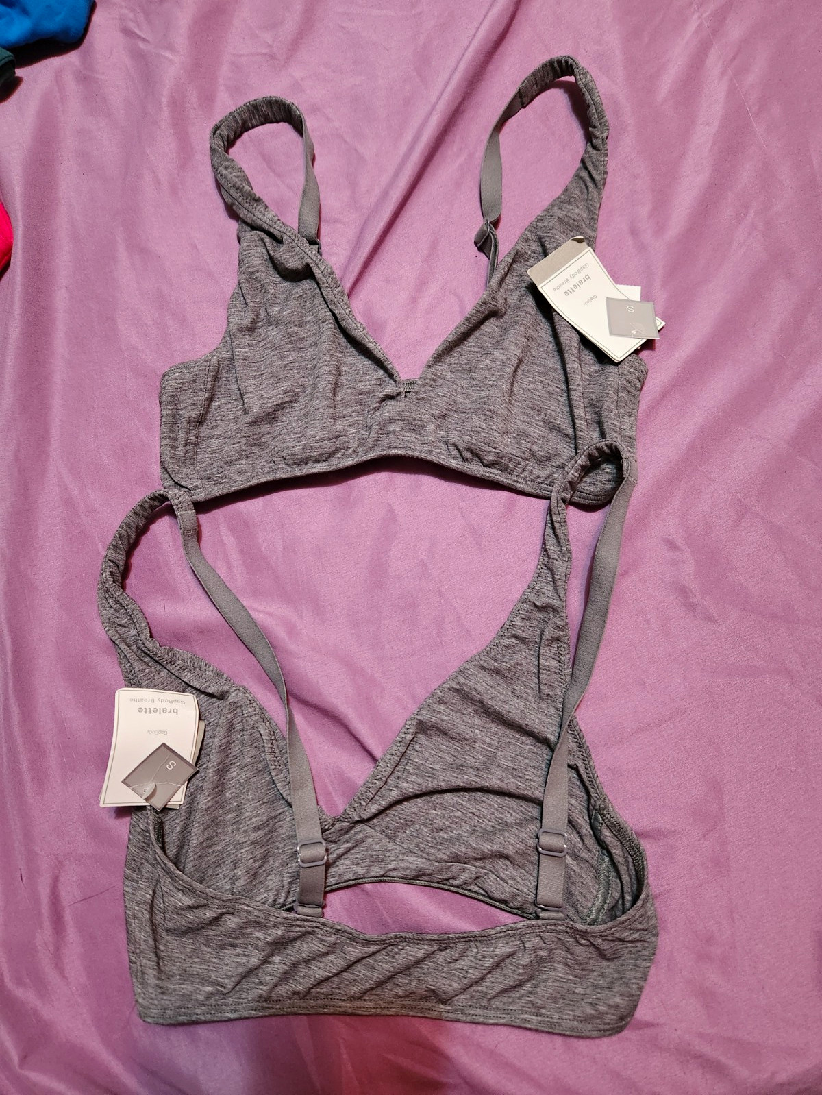 GapBody Breathe Wireless Pullover Stretch Bralettes Womens, Gray Size S GapBody Breathe Wireless Pullover Stretch Bralettes Womens, Gray Size S