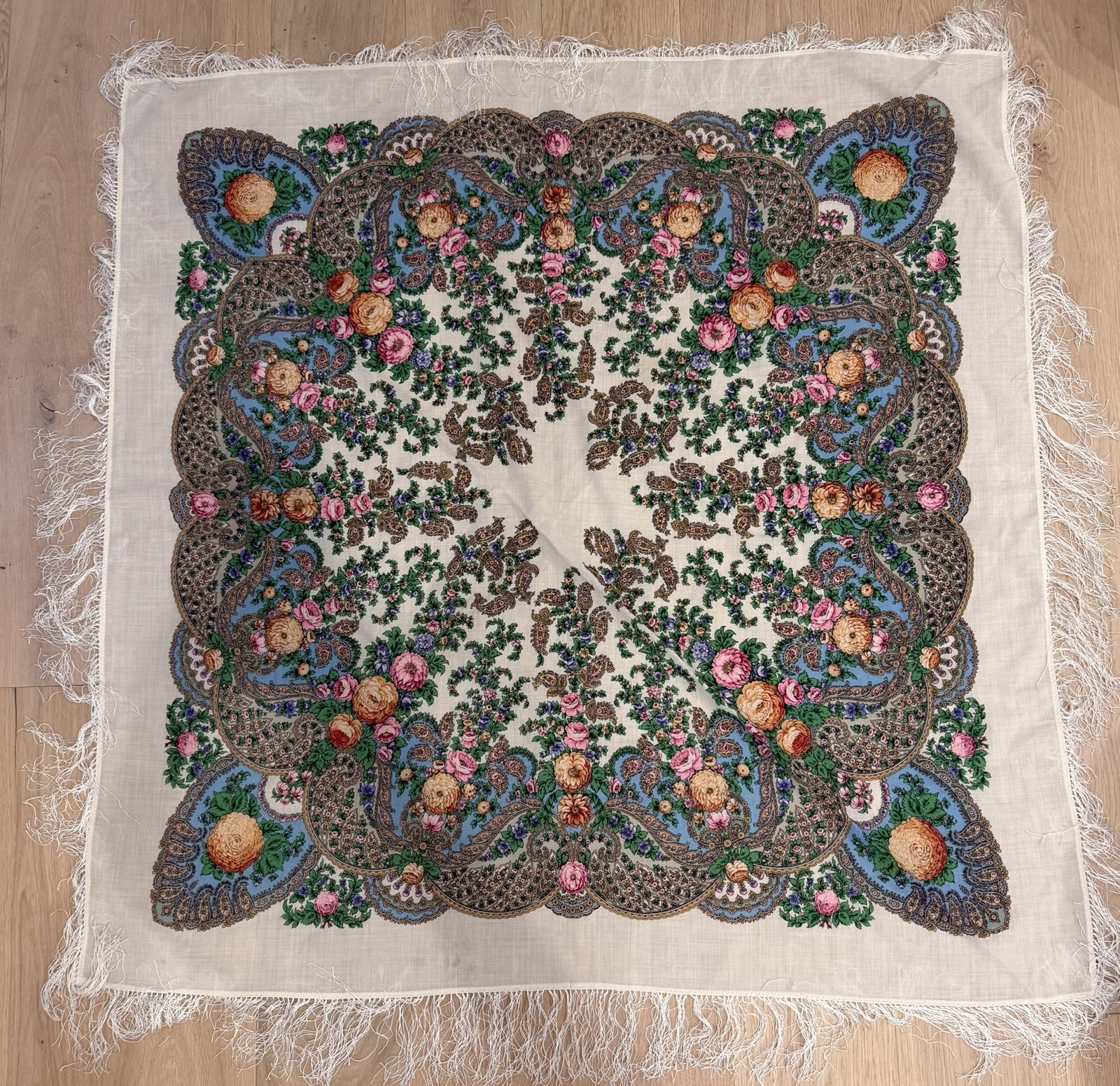 Flower Theme Shawl Scarf NWOT Flower Theme Shawl Scarf NWOT