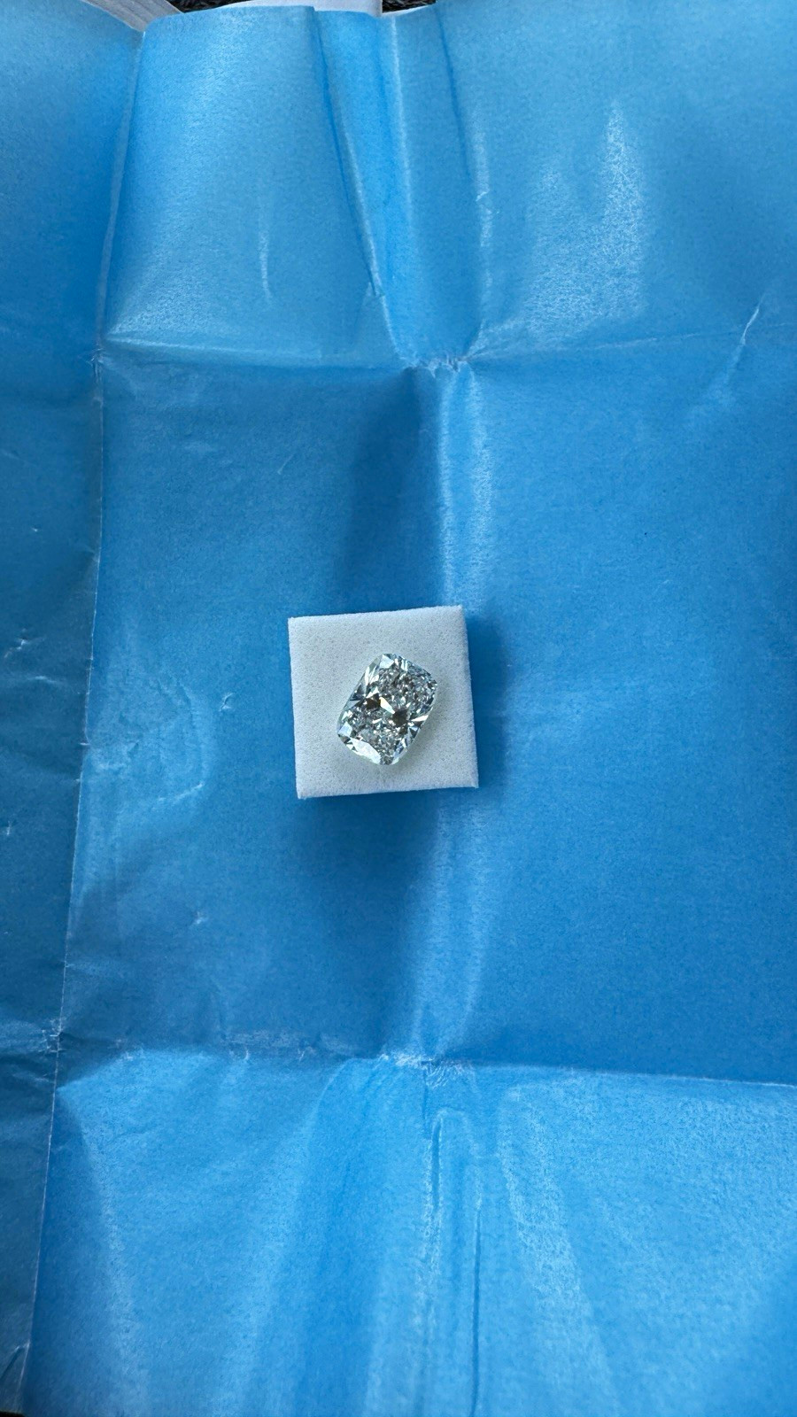 Lab-Created Diamond 2.61ctw F VVS2 Cushion Excellent Cut IGI Certified