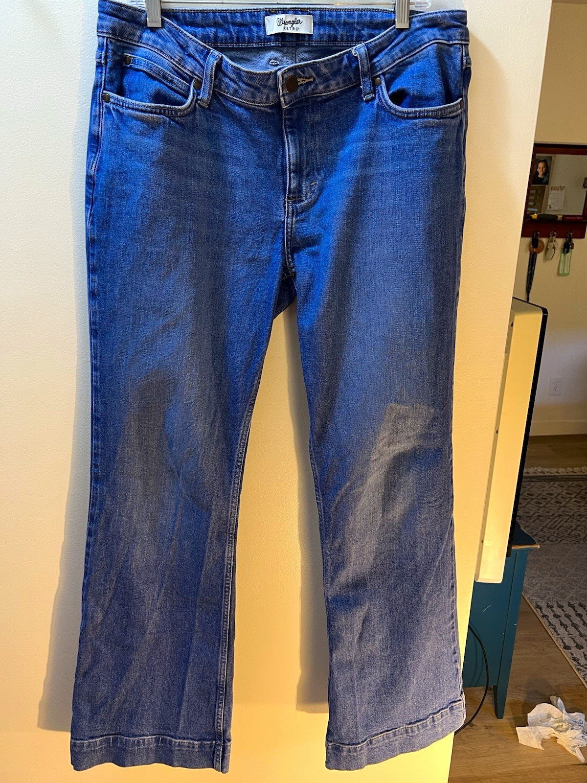 Wrangler Retro Women’s Tall 12 Trouser Jeans Blue Denim Mid Rise Medium Wash Wrangler Retro Women’s Tall 12 Trouser Jeans Blue Denim Mid Rise Medium Wash