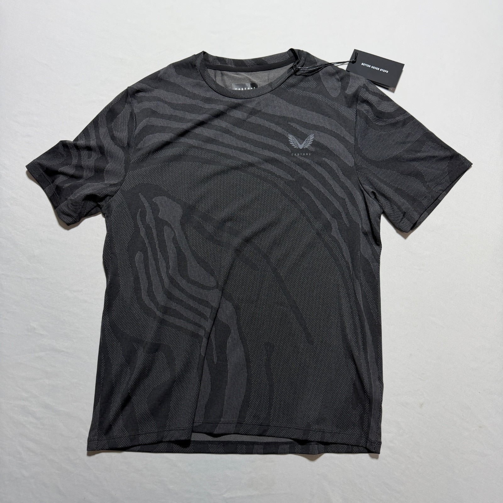 Castore Core Tech Tee Men\'s L Black Zebra Print Performance Athletic Shirt NWT Castore Core Tech Tee Men\'s L Black Zebra Print Performance Athletic Shirt NWT