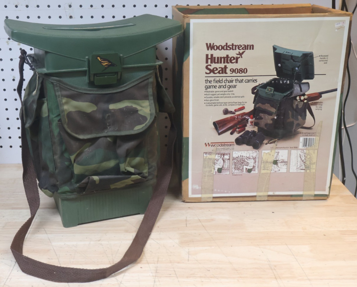 Vintage Woodstream Hunter Seat Model 9080 W/ Camo Storage & Handle Green Box USA
