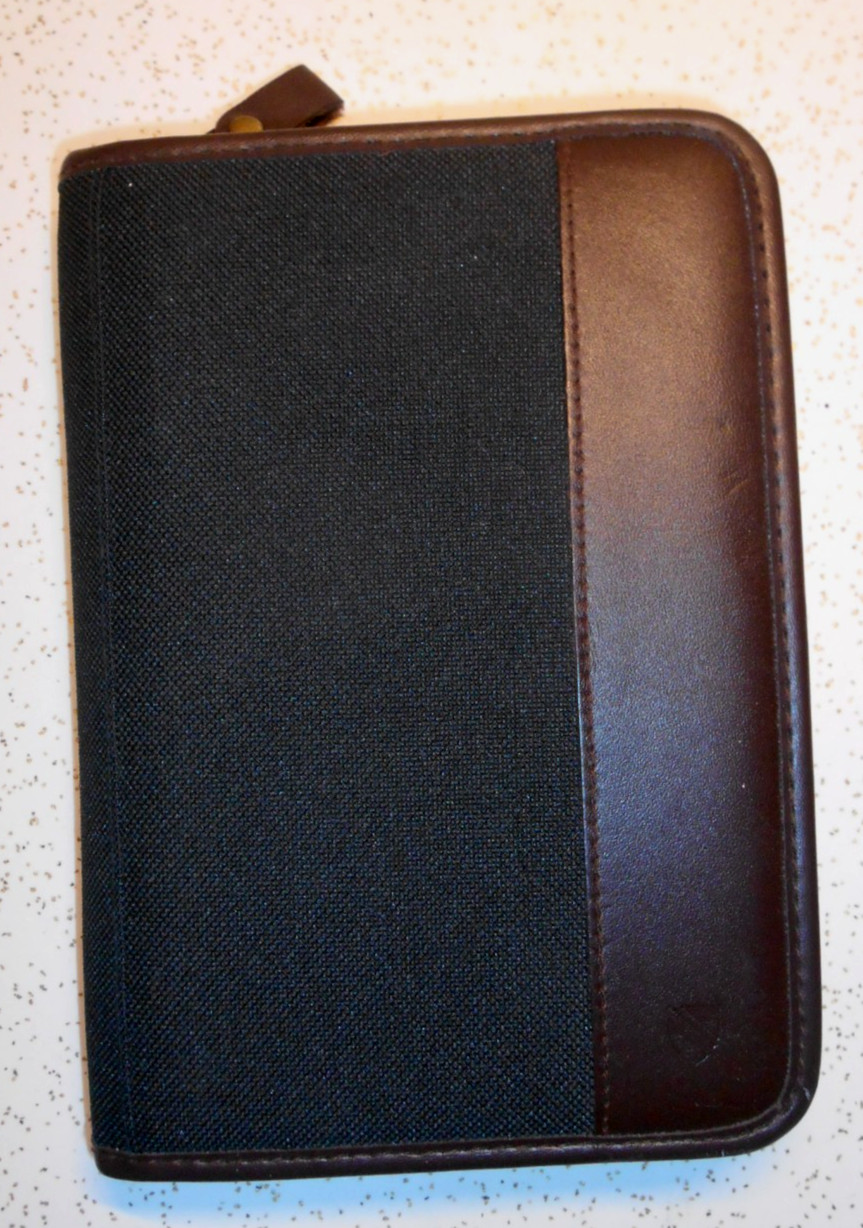 VTG Mead Cambridge Softwear Personal Day Planner Zip Around Black Canvas 6.5 x 9 VTG Mead Cambridge Softwear Personal Day Planner Zip Around Black Canvas 6.5 x 9