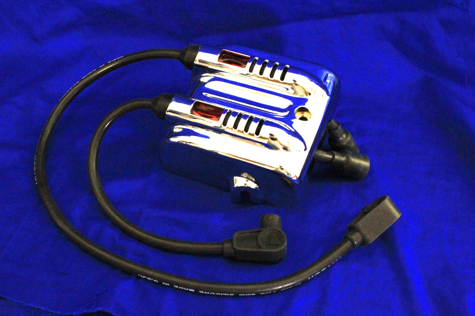 Kuryakyn Super Deluxe Coil Cover Chrome 1985-1999 Softail 8330 Kuryakyn Super Deluxe Coil Cover Chrome 1985-1999 Softail 8330