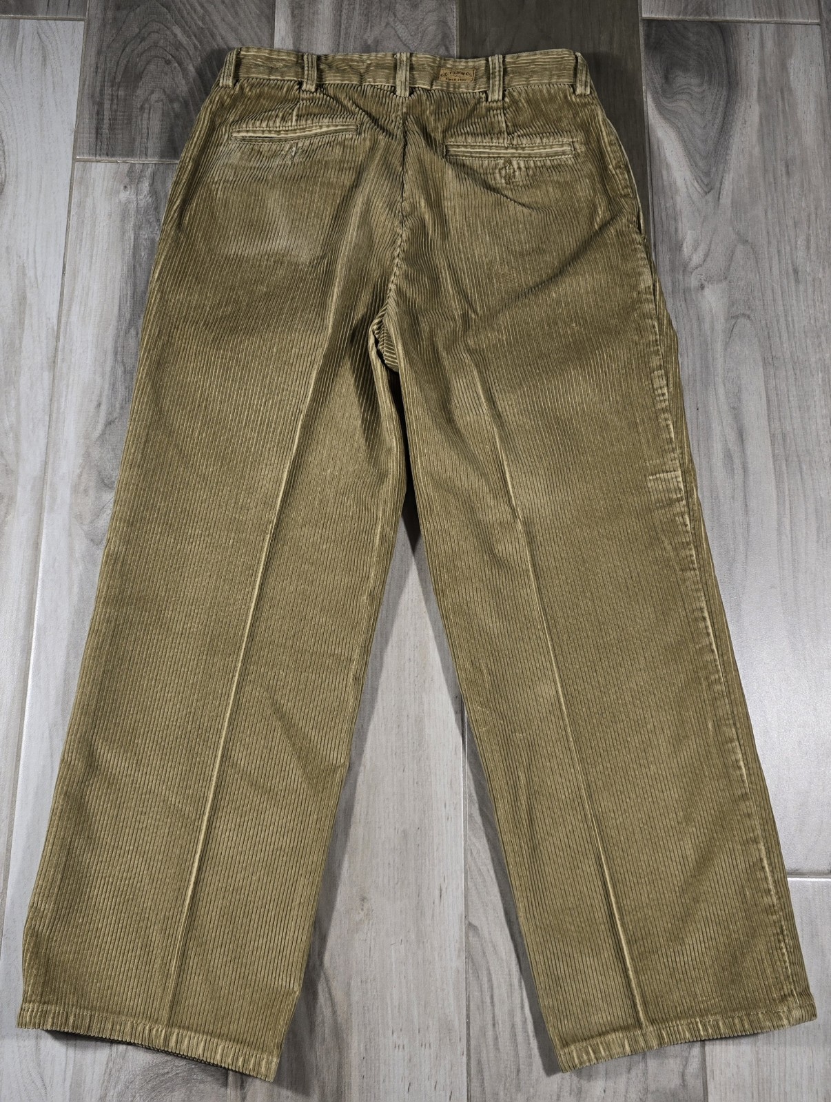 VTG Y2K C.C. Filson Seattle pleated cuffed corduroy chino pants Sz 33