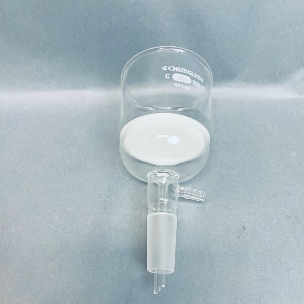 Chemglass Buchner Filter Funnel 350 ml Coarse Frit 24/40 Lower Vacuum Assembly Chemglass Buchner Filter Funnel 350 ml Coarse Frit 24/40 Lower Vacuum Assembly