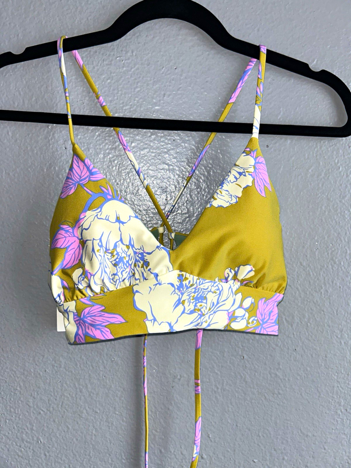 Maaji Women’s Floral Reversible Triangle Bikini Top M Regular B Maaji Women’s Floral Reversible Triangle Bikini Top M Regular B