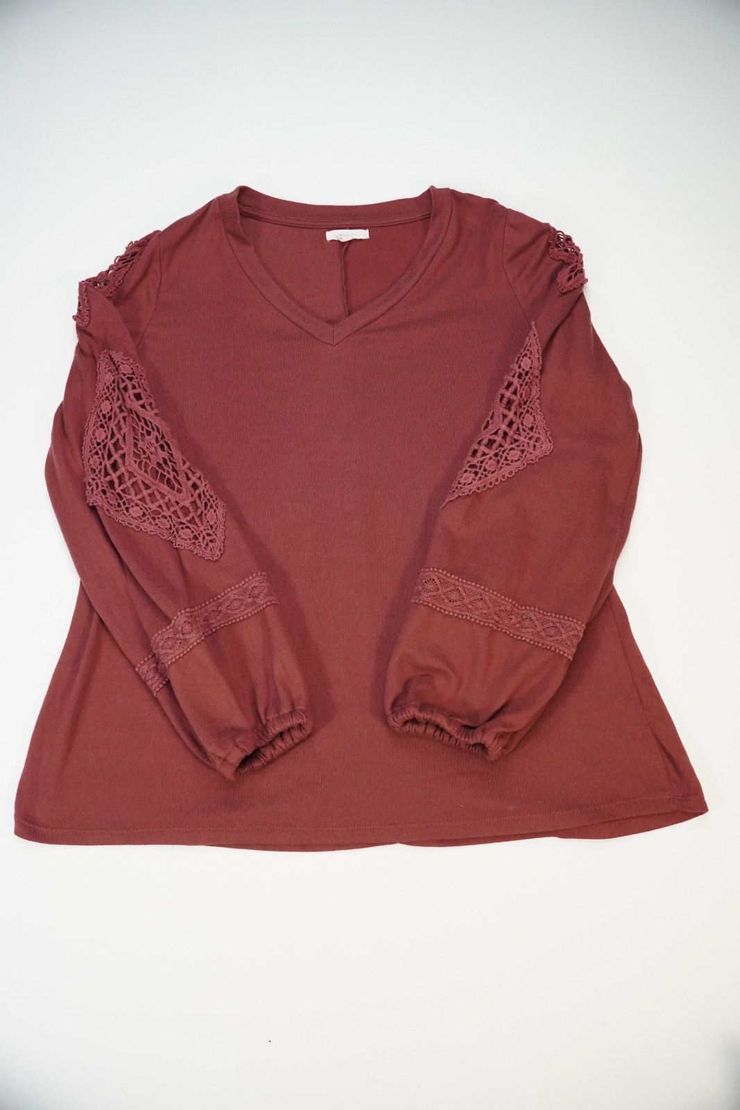 Maurices Women\'s Medium Burgundy V-Neck Blouse Long Sleeve Crochet Lace Boho Maurices Women\'s Medium Burgundy V-Neck Blouse Long Sleeve Crochet Lace Boho