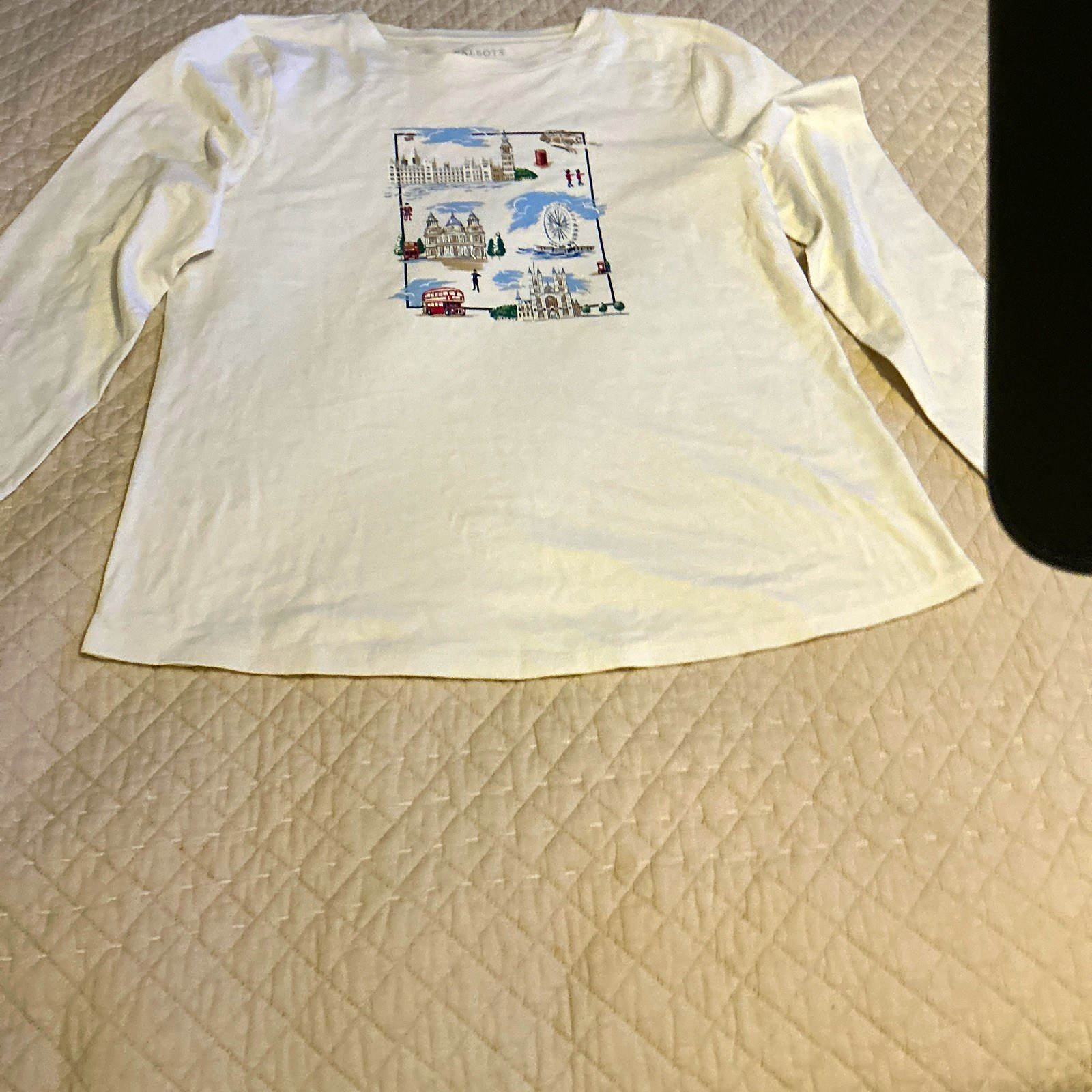 Talbots Women’s Regular M White 100% Cotton Knit Crew Neck Graphic T-Shirt