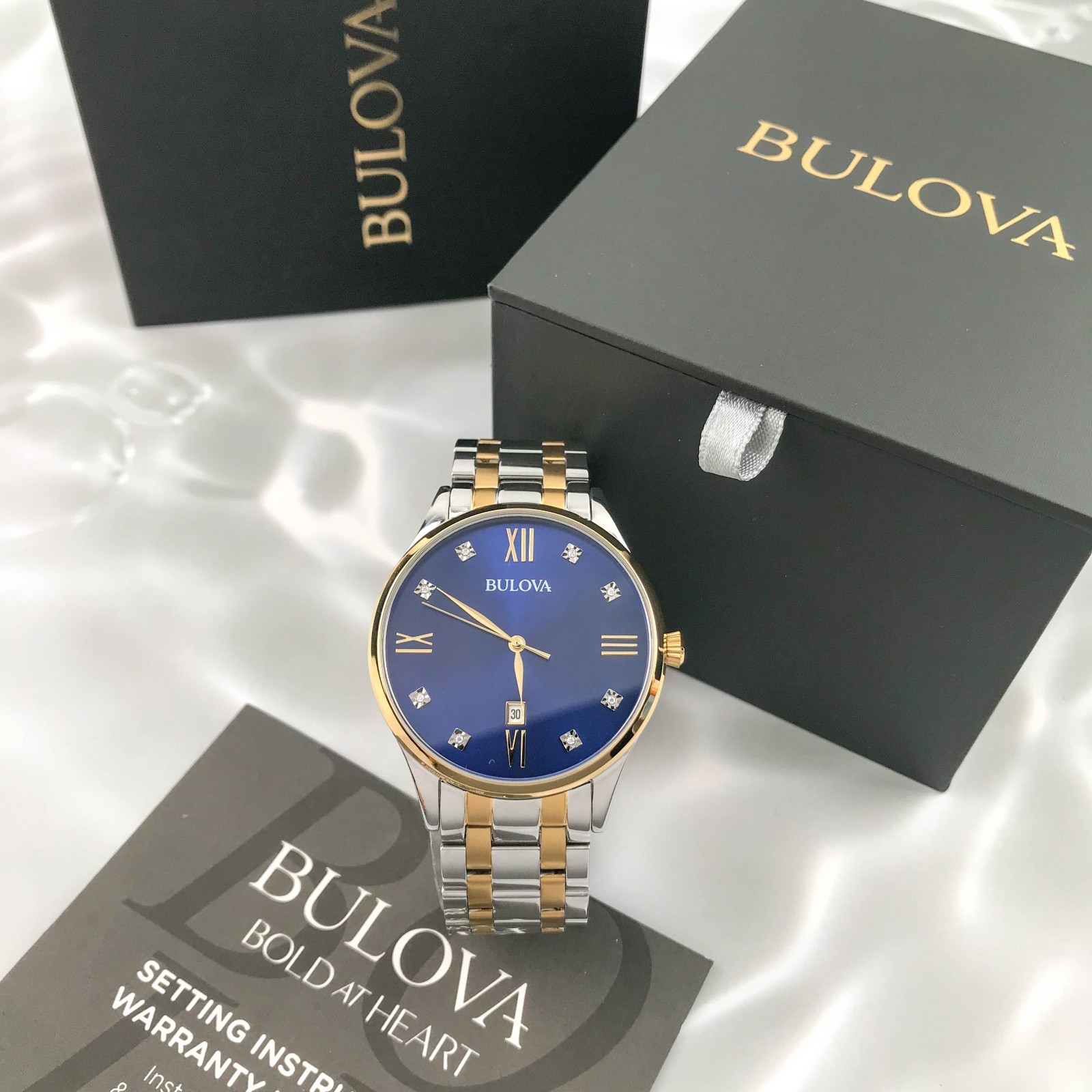 Bulova 98D130 Classic Men\'s Blue Dial Diamonds TwoTone Bracelet 40mm Steel Watch