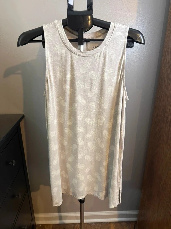 Torrid Super Soft Slub Jersey Pineapple Tunic Tank Size 1 Ivory Torrid Super Soft Slub Jersey Pineapple Tunic Tank Size 1 Ivory