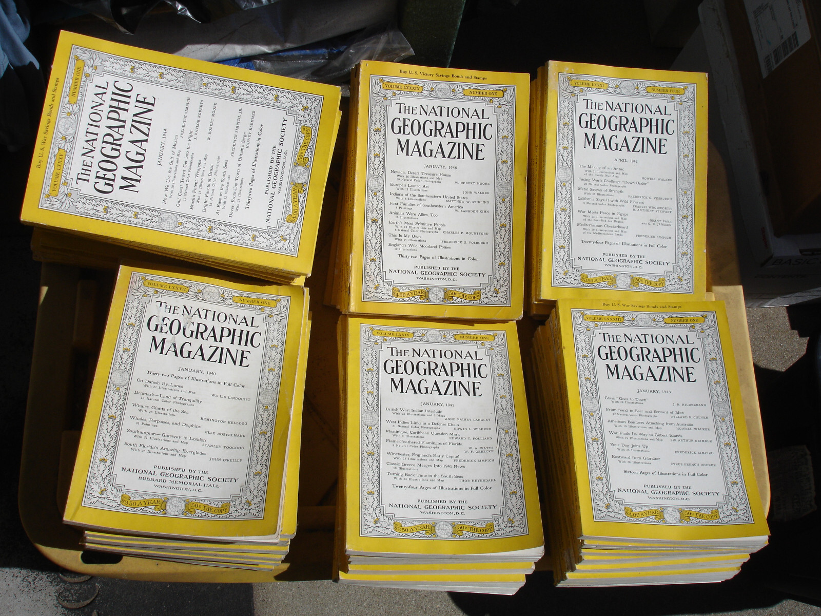 National Geographic 1943-1959 complete with Maps (1 year)