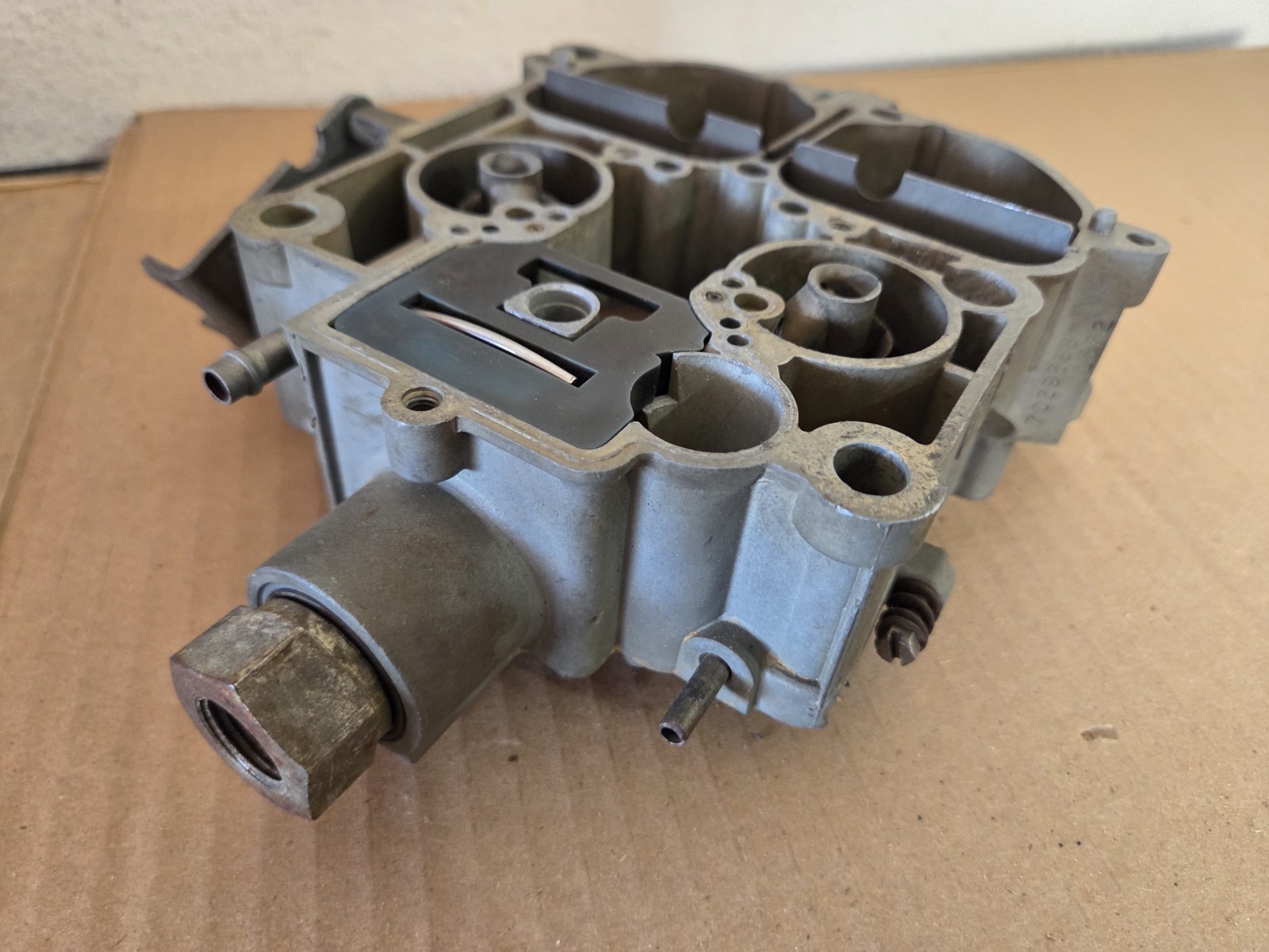 1969 Pontiac Rochester Quadrajet 4bbl Carburetor Main Body 7029268 Auto