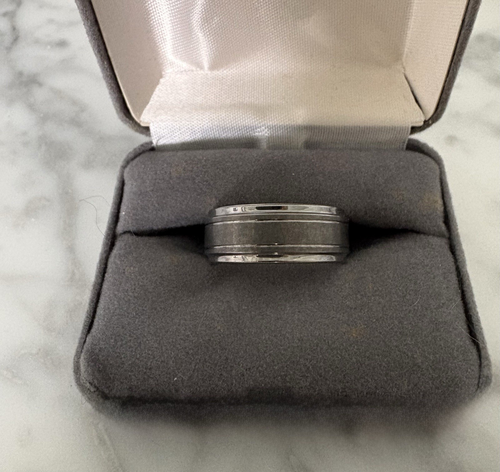 Triton TC 850 Tungsten Carbide 8mm Wedding Ring Size 10 GREAT CONDITION