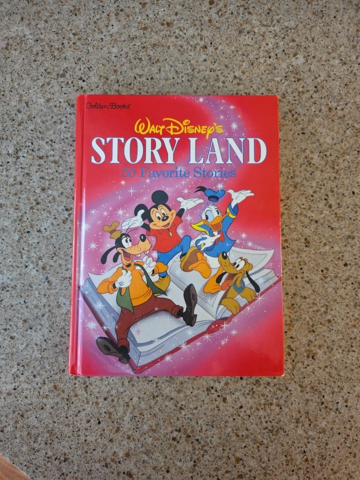 Walt Disney's Story Land: 55 Favorite Stories (1991, HB) Walt Disney's Story Land: 55 Favorite Stories (1991, HB)