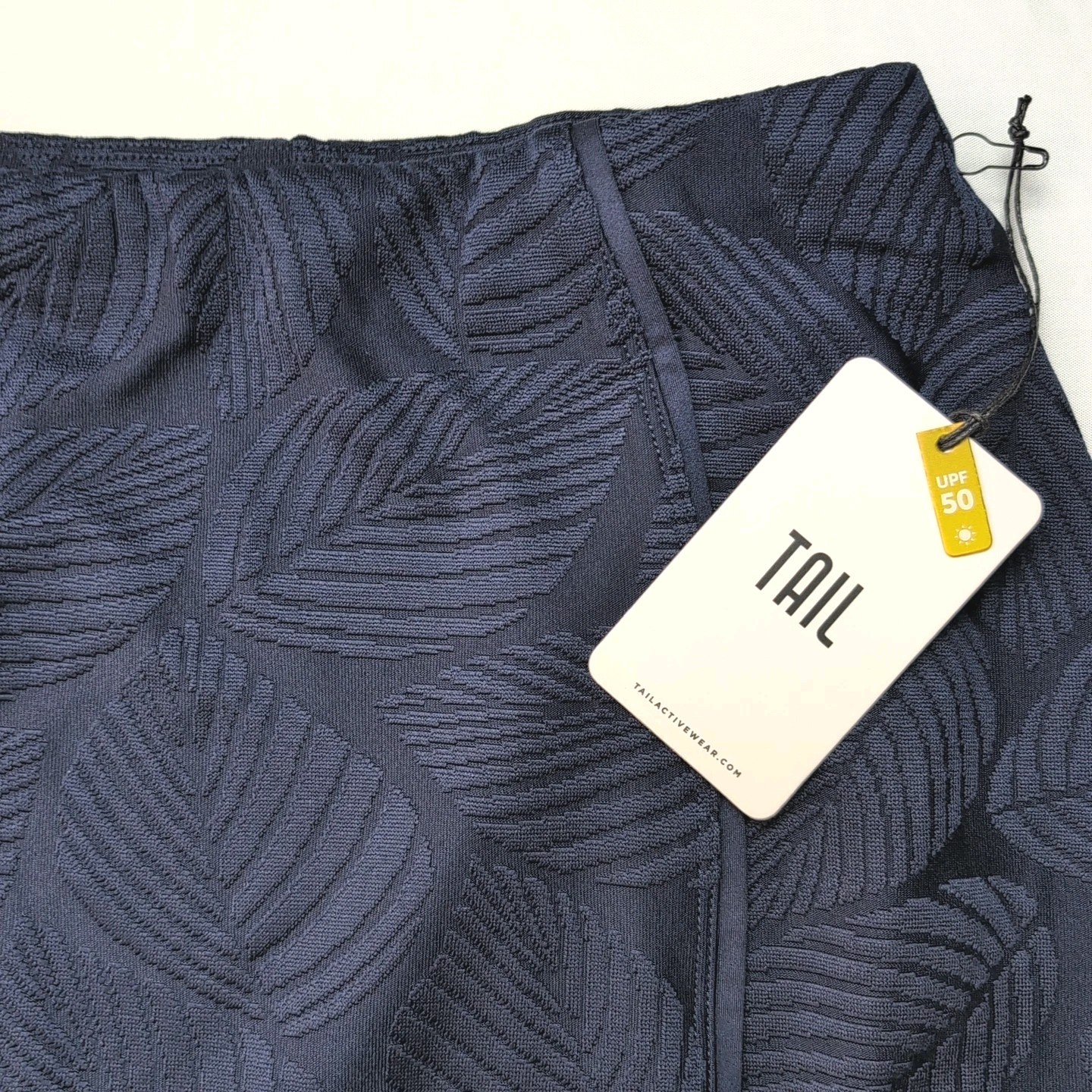 Tail Anja Faux Wrap Skort Size Large Navy Floral UPF 50 Golf Tennis Athletic