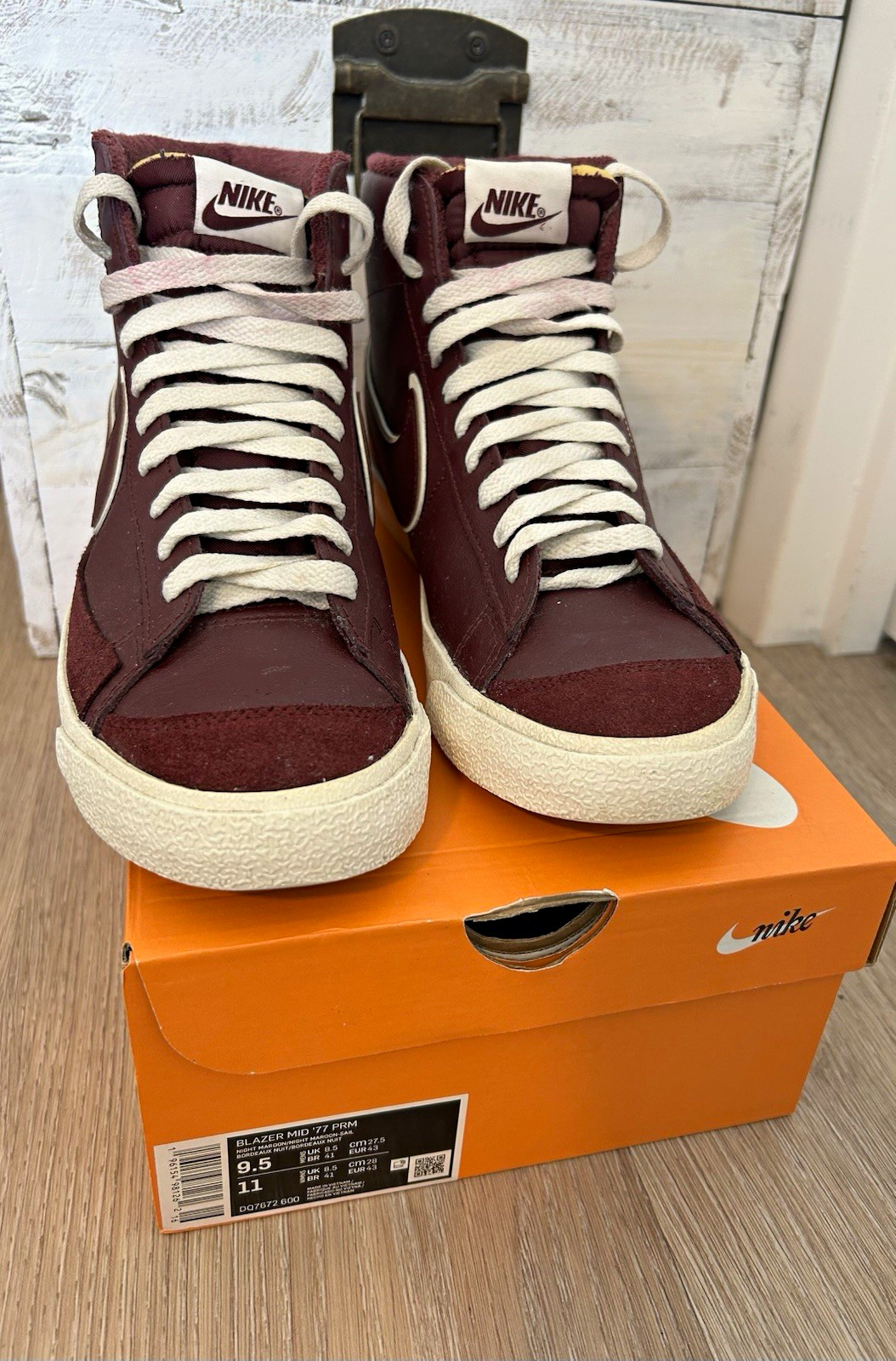 Nike Blazer Mid 77 Maroon Bordeaux M9.5/W11 w/box Nike Blazer Mid 77 Maroon Bordeaux M9.5/W11 w/box