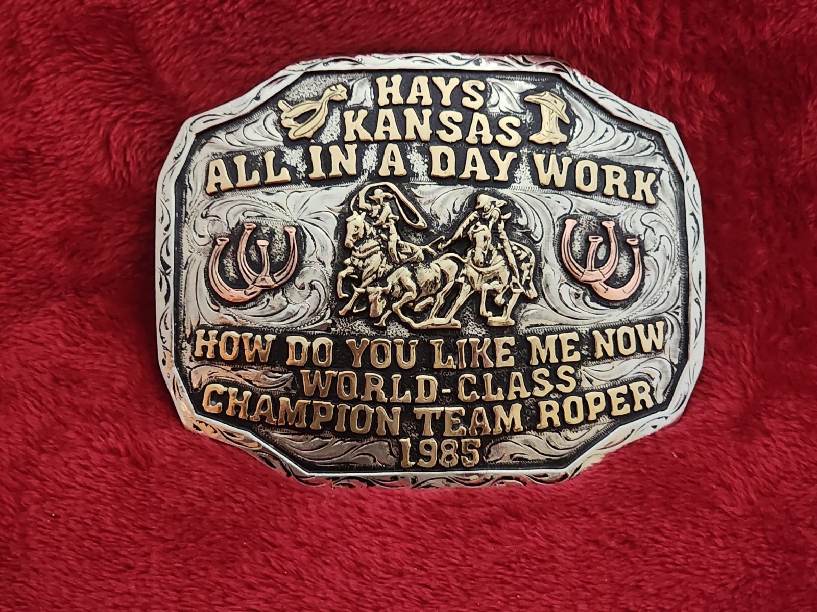 CHAMPION☆1985☆ TEAM ROPING PROFESSIONAL RODEO TROPHY BUCKLE☆HAYS KANSAS☆RARE☆485