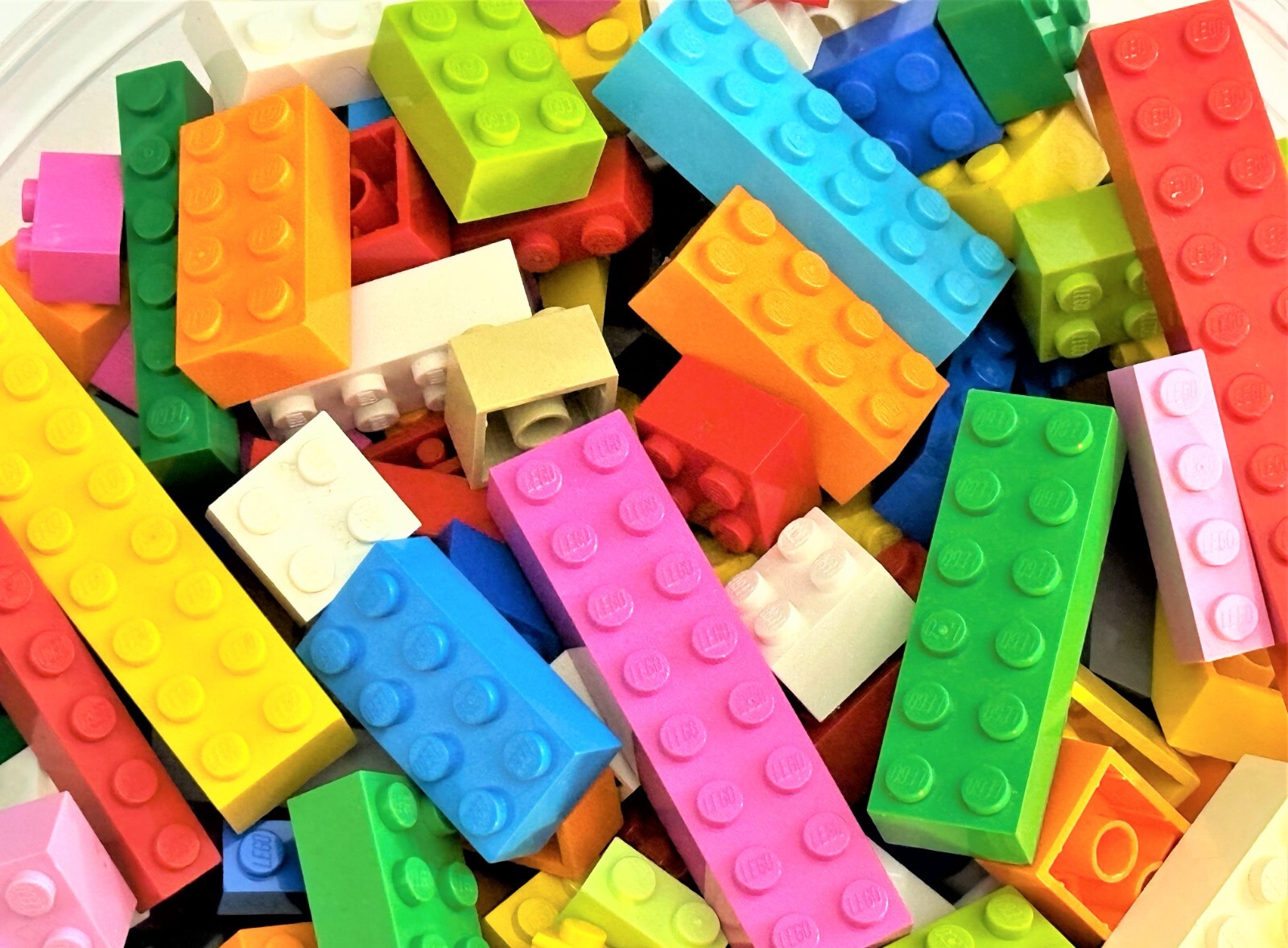 300 LEGO Bricks 2x2 2x3 2x4 Bulk Lot Mix Colors w/ 2x6 2x8 LARGE BIG BRICKS ALSO