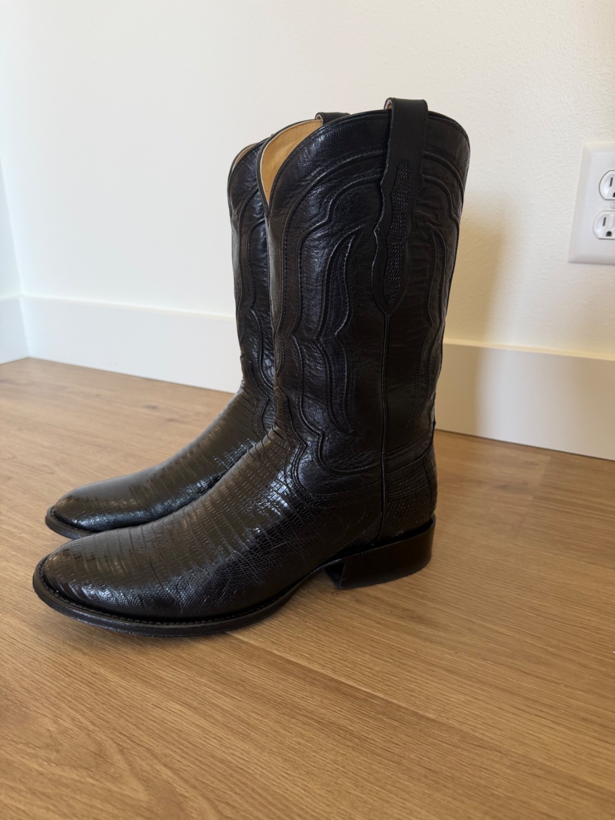 Tony Lama mens Kirtland lizard cowboy boots WORN ONCE