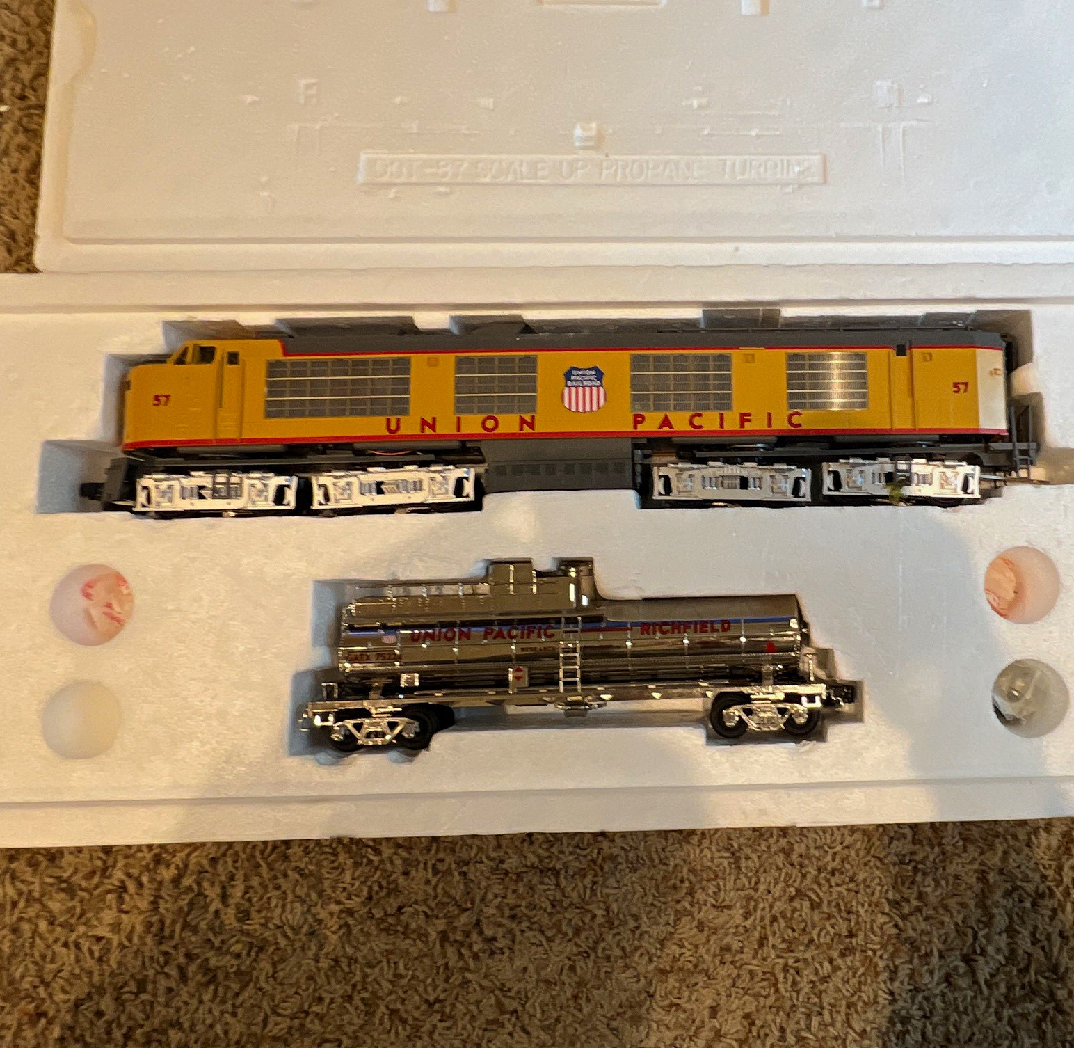 MTH O Gauge Union Pacific Propane Turbine Loco Sound/Light DCS 3-Rail 20-20004-1 MTH O Gauge Union Pacific Propane Turbine Loco Sound/Light DCS 3-Rail 20-20004-1