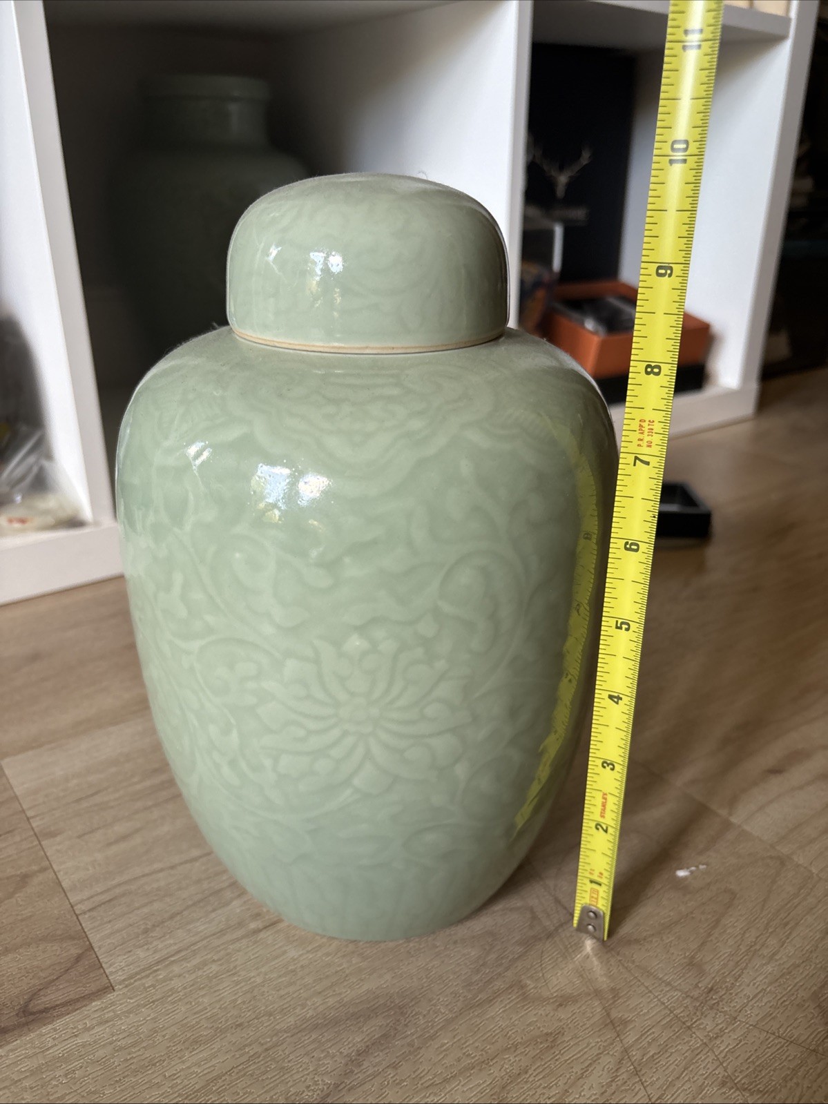 Antique Chinese celadon-glazed porcelain ginger jar Yongzheng Mark