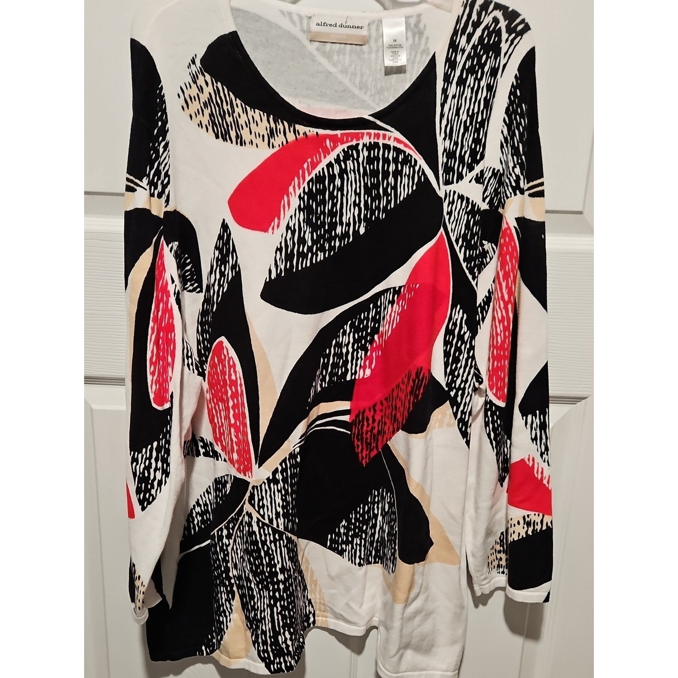 Alfred Dunner Long Sleeve Abstract Leaf Print Top in Red, Black & Cream Alfred Dunner Long Sleeve Abstract Leaf Print Top in Red, Black & Cream