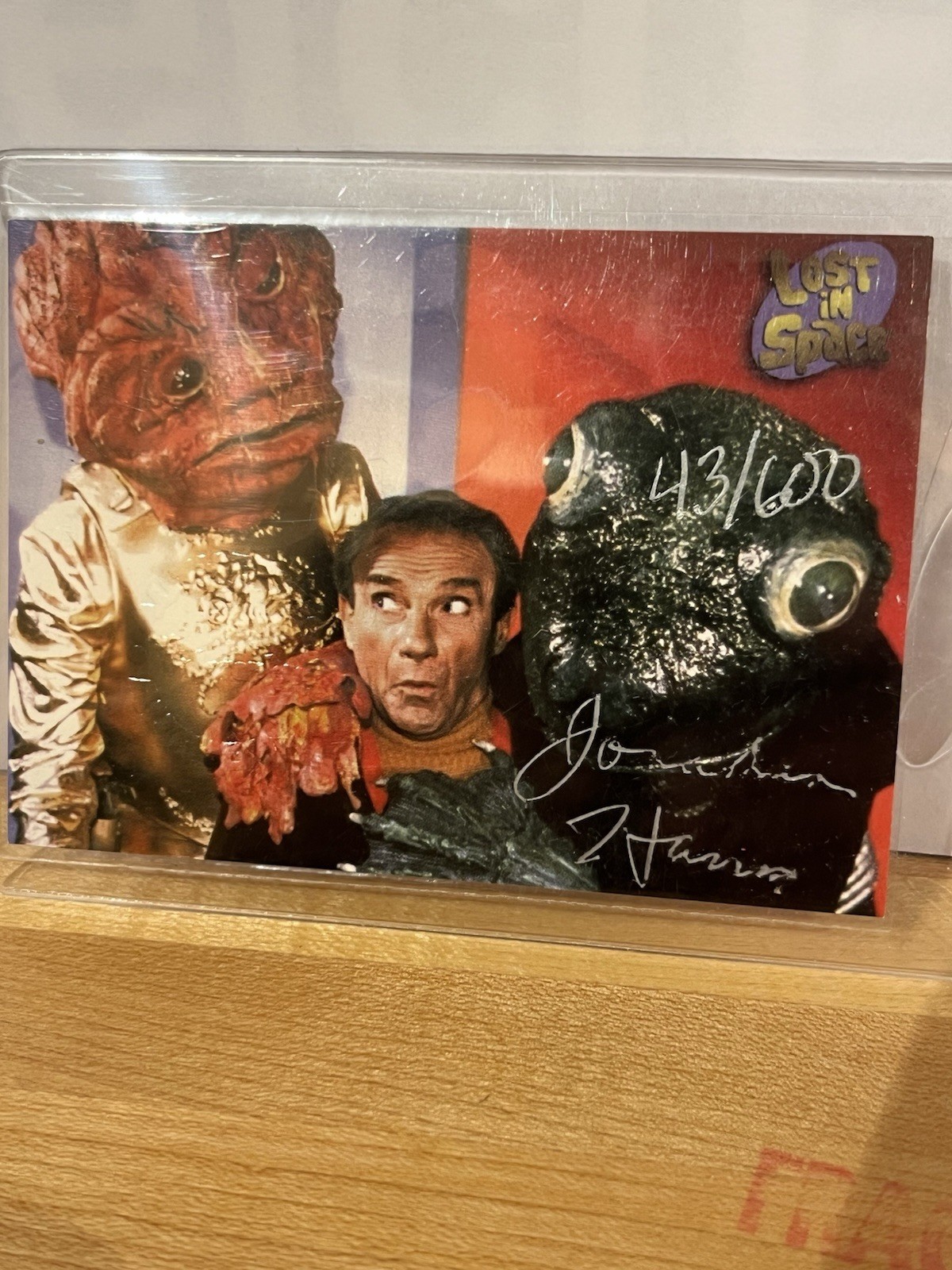 1997 Inkworks LOST in SPACE JONATHAN HARRIS AUTOGRAPHED Card #043/600