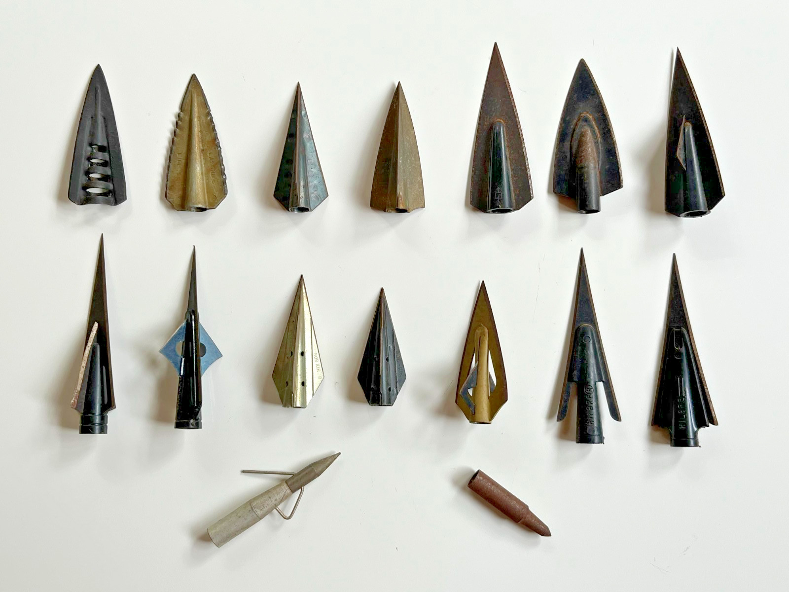 Vintage Lot 16 Fixed Blade Hunting Arrow Tips LAFOND\'S, BOD KIN, HILBRE and More Vintage Lot 16 Fixed Blade Hunting Arrow Tips LAFOND\'S, BOD KIN, HILBRE and More