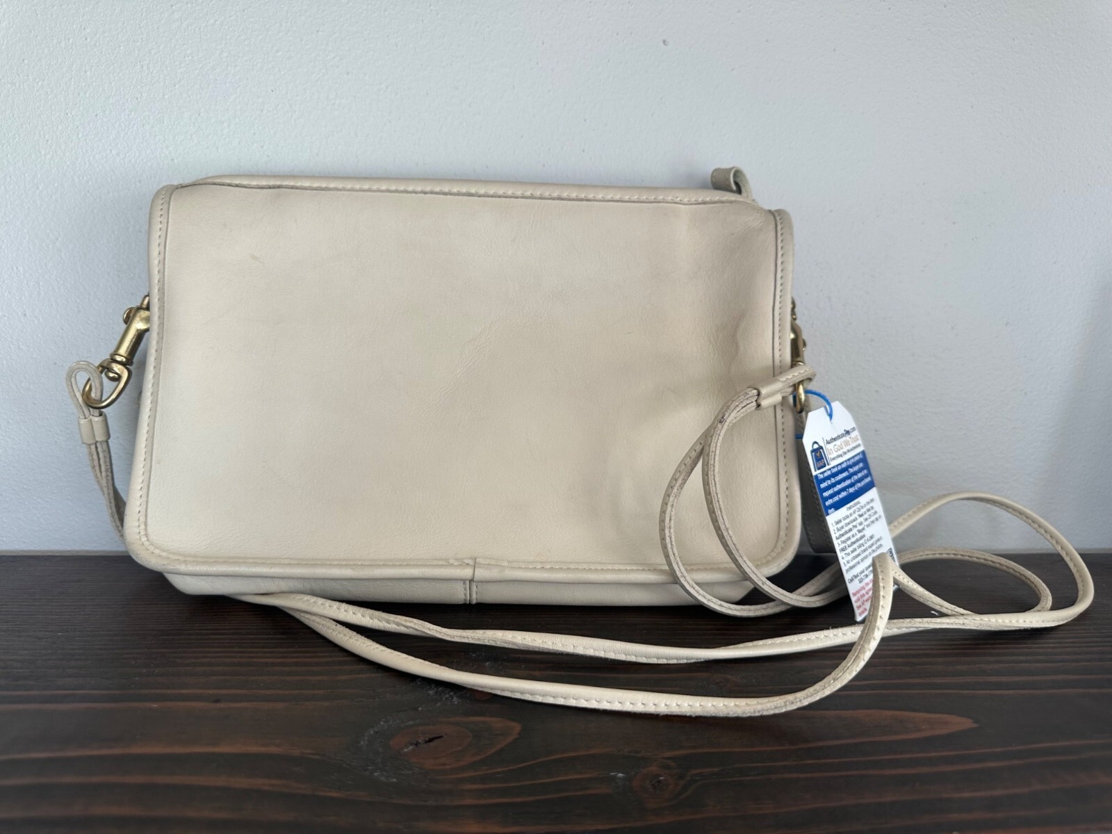 VTG Coach 70s Beige Zippered Clutch Leather Shoulder Bag Old Money Timeless