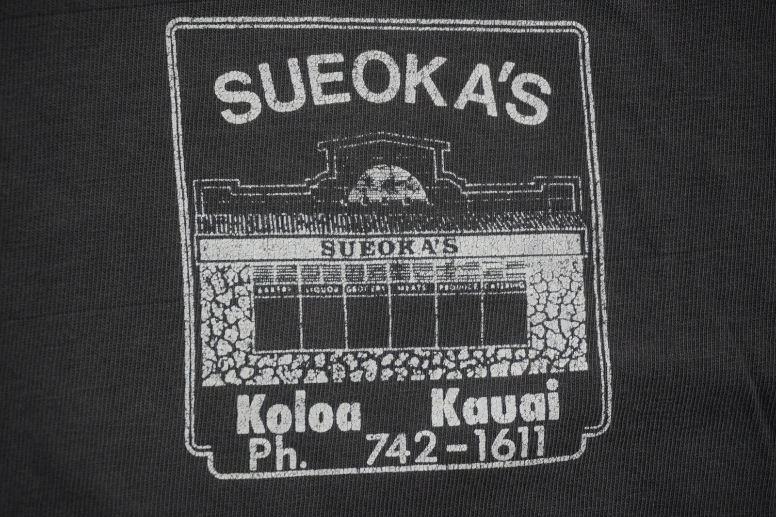 Sueoka\'s Koloa Kauai Shirt Mens XL Gray Hawaii Grocery Store Graphic Tee Beefy-T
