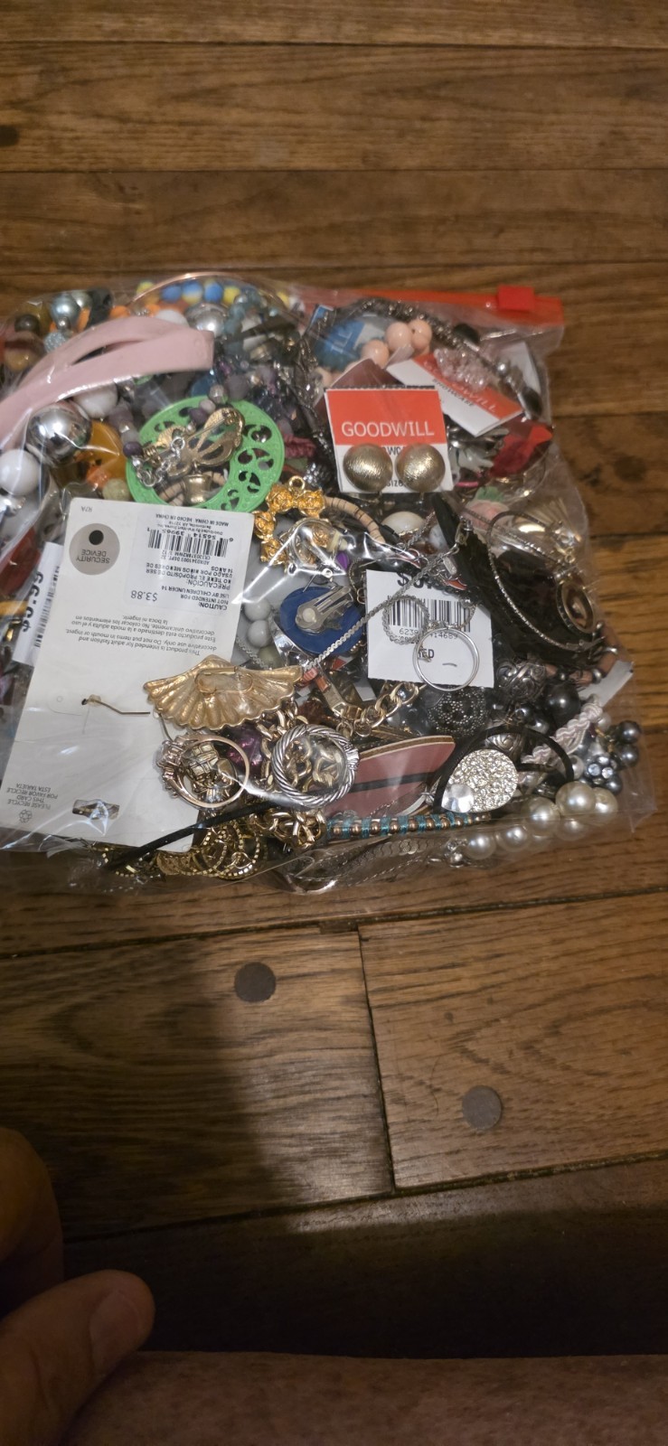 3 Pound Unsorted Huge Lot Jewelry VTG Now Junk Art Craft Treasure Box 3 Pound Unsorted Huge Lot Jewelry VTG Now Junk Art Craft Treasure Box