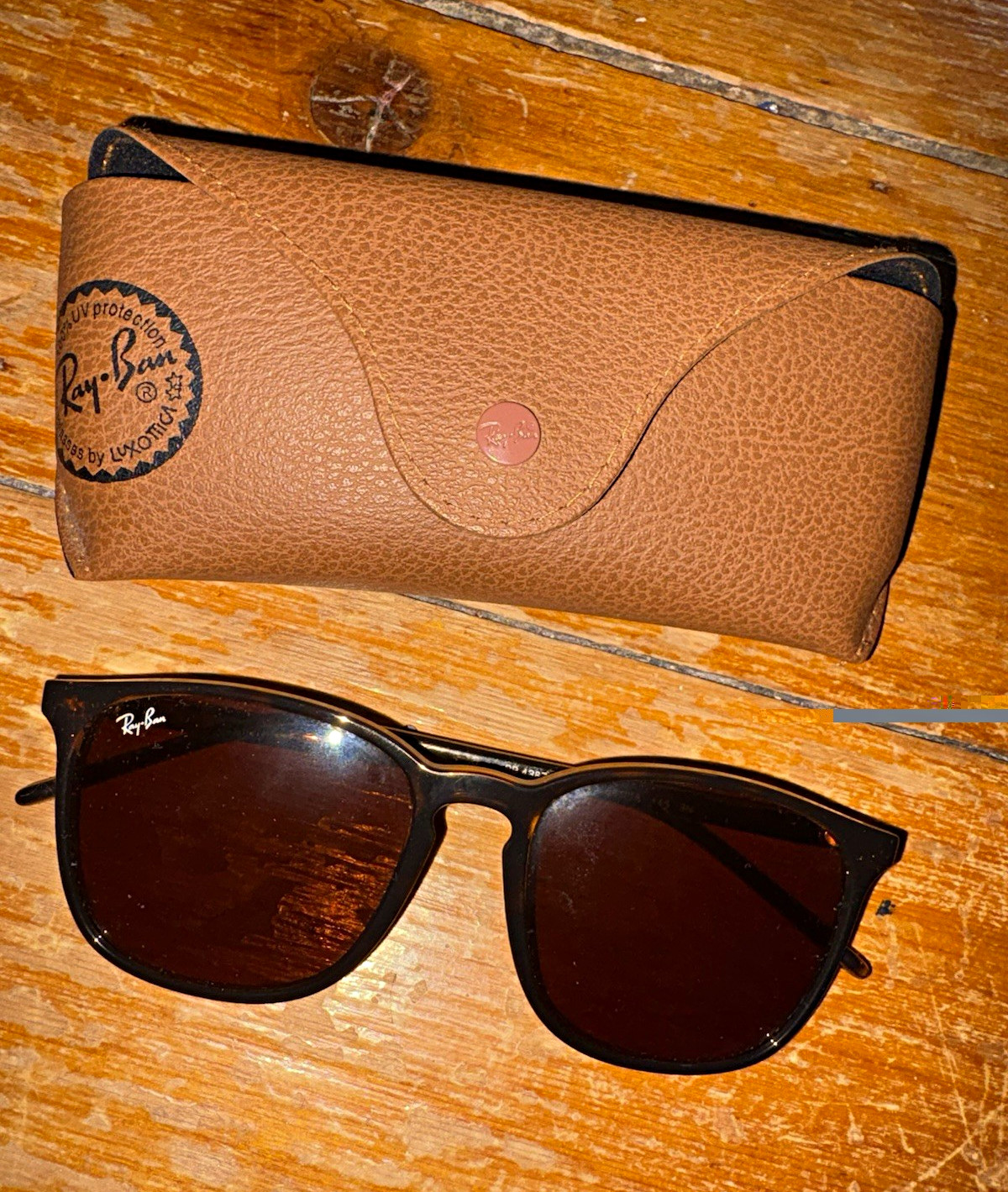 Ray-Ban Men\'s Square Sunglasses Black Plastic Frame Brown Gradient Lenses Case Ray-Ban Men\'s Square Sunglasses Black Plastic Frame Brown Gradient Lenses Case