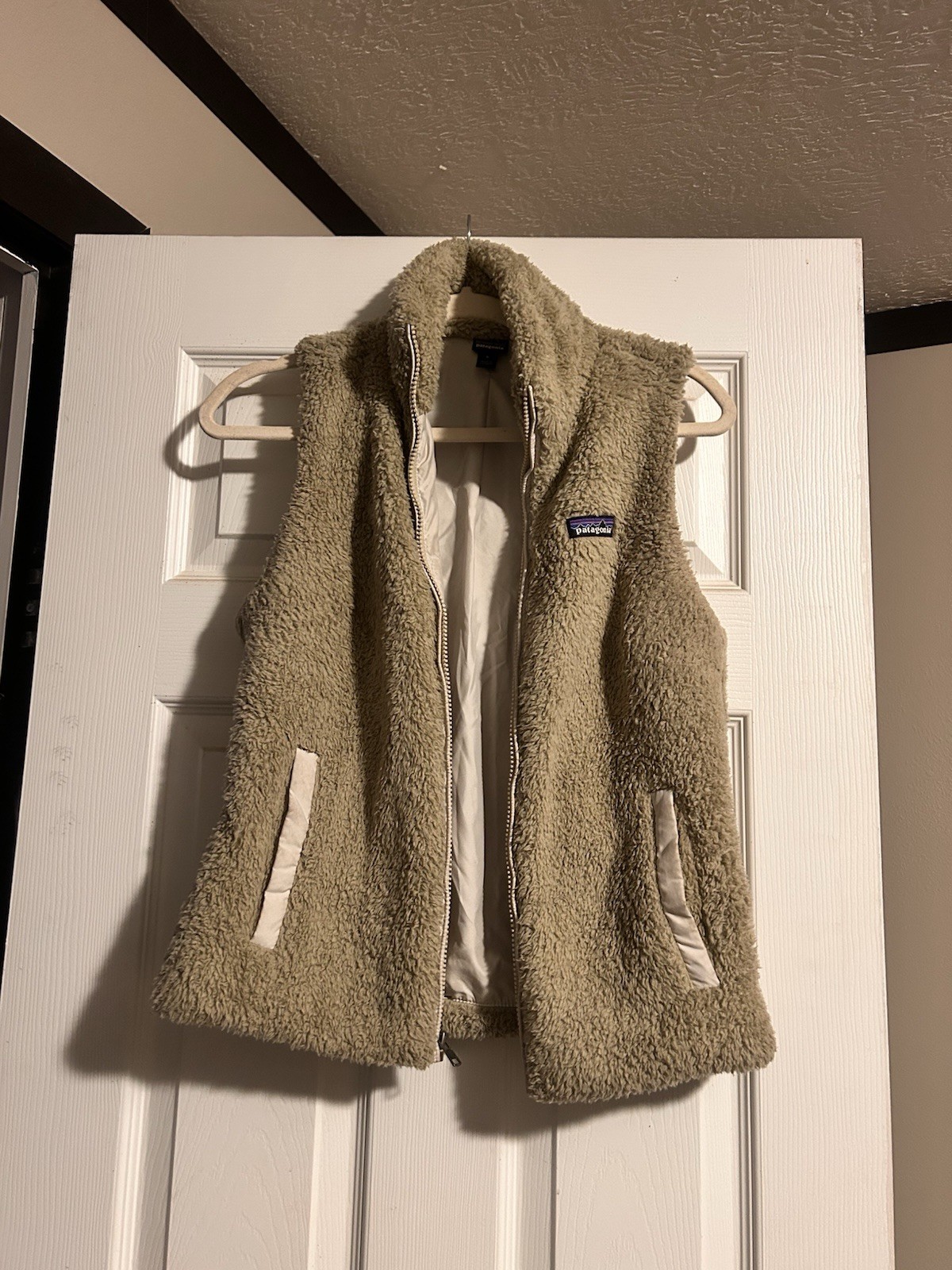Patagonia Los Gatos Women\'s Beige Full Zip Sleeveless Lined Vest Size S