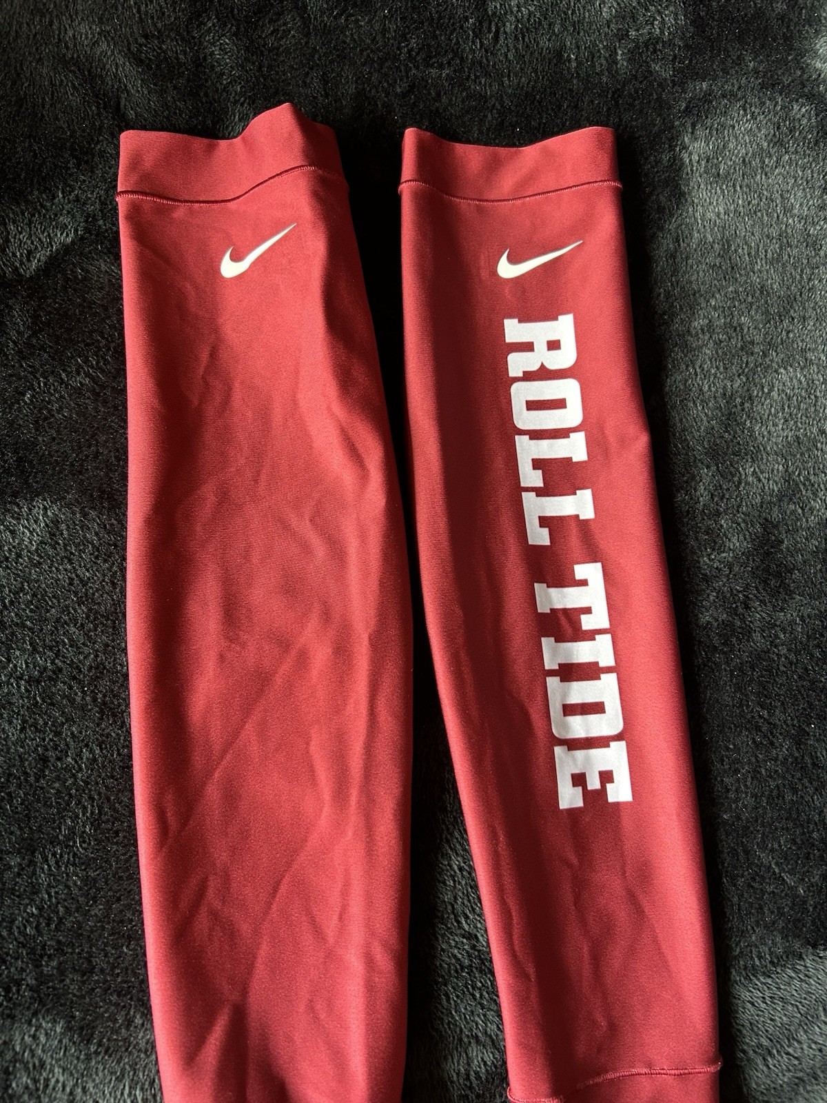 Nike Team Issued Alabama PLAYER EXCLUSIVE Dri-Fit Size XS Arm Sleeves 888726-XXX Nike Team Issued Alabama PLAYER EXCLUSIVE Dri-Fit Size XS Arm Sleeves 888726-XXX
