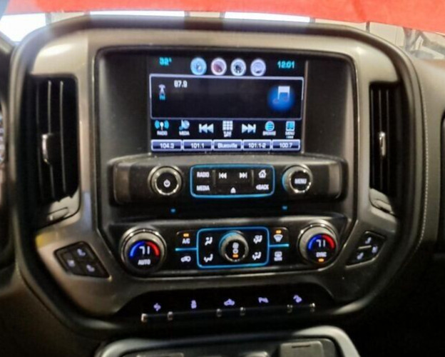 2015-2016 CHEVROLET SILVERADO 1500 2500 Radio Panel W/8