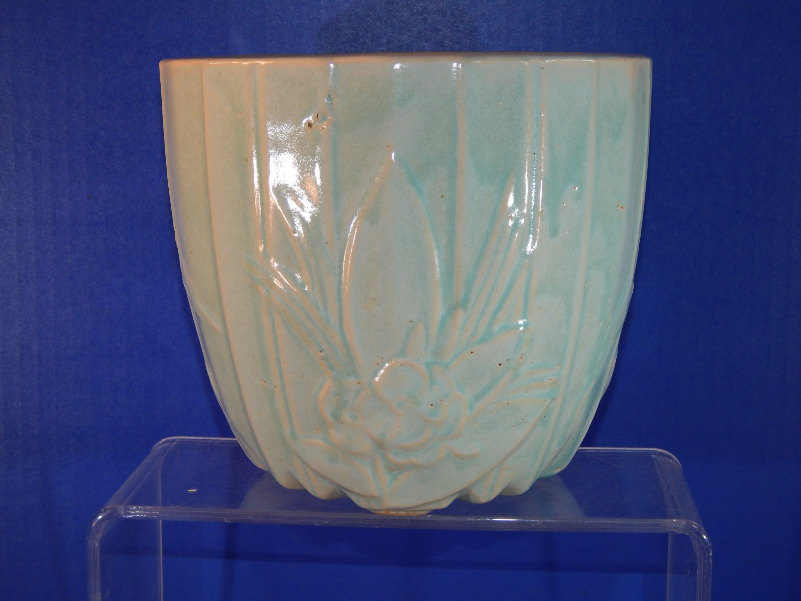 Vintage McCoy Art Pottery Celedon Calla Lily Jardiniere Planter 1940s 6.5”
