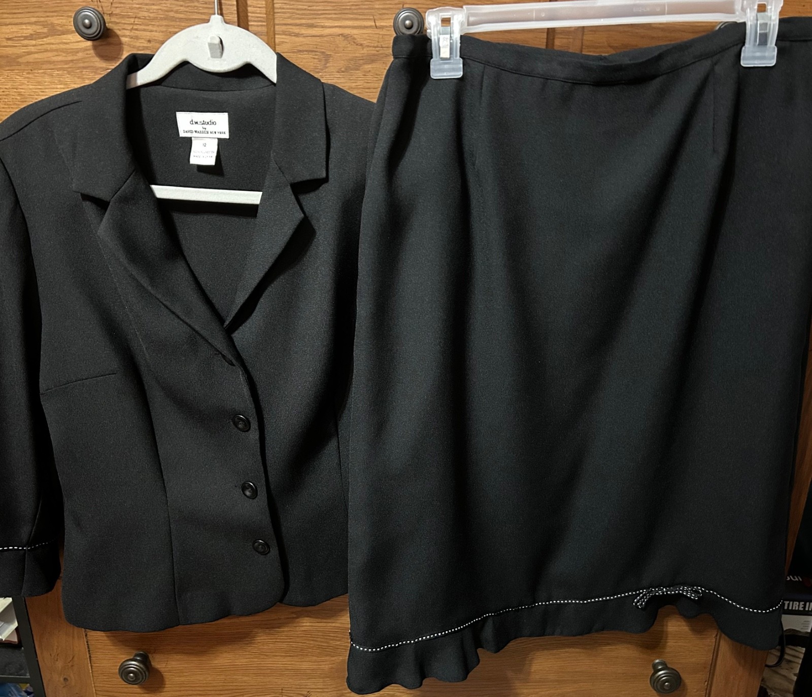 Vintage d.w. Studio David Warren Black Skirt Suit 2 Pc Sz 12 Ruffle Trim Bow