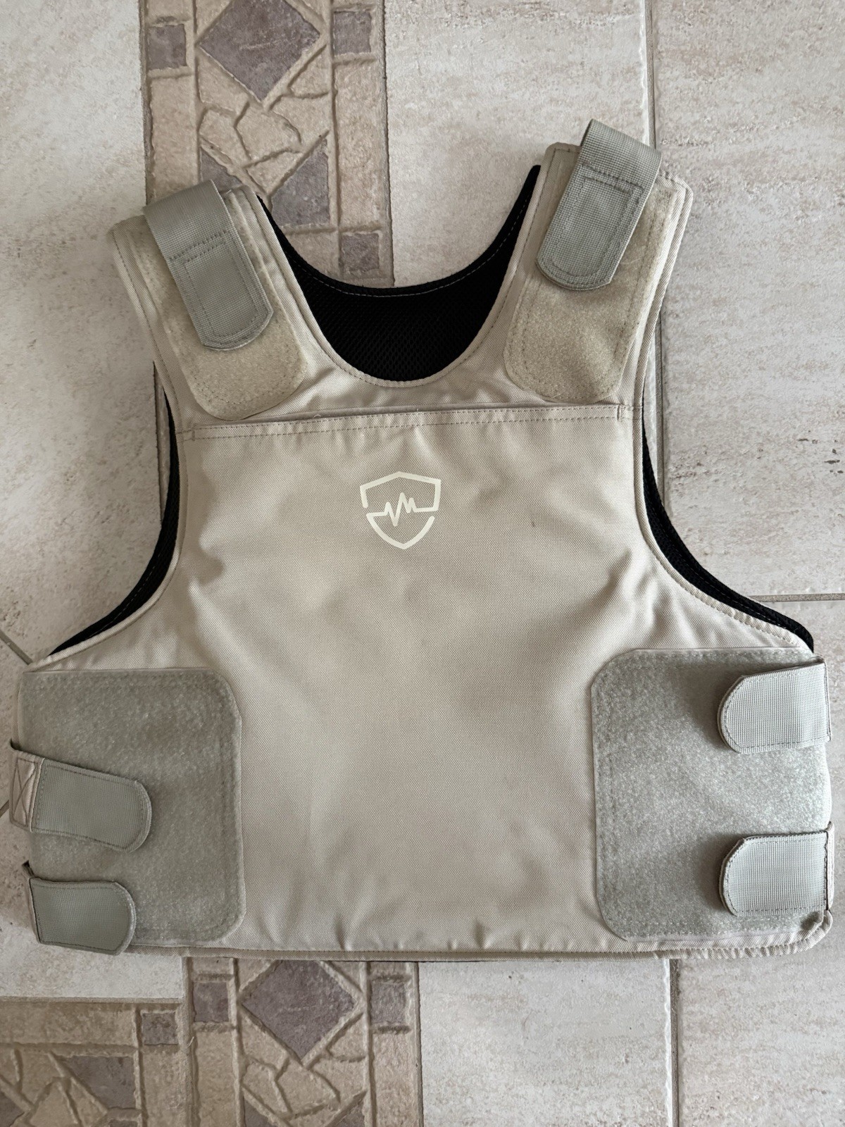 safe life defense SLD – MTC Desert Tan Size L Soft Armor Plates Included